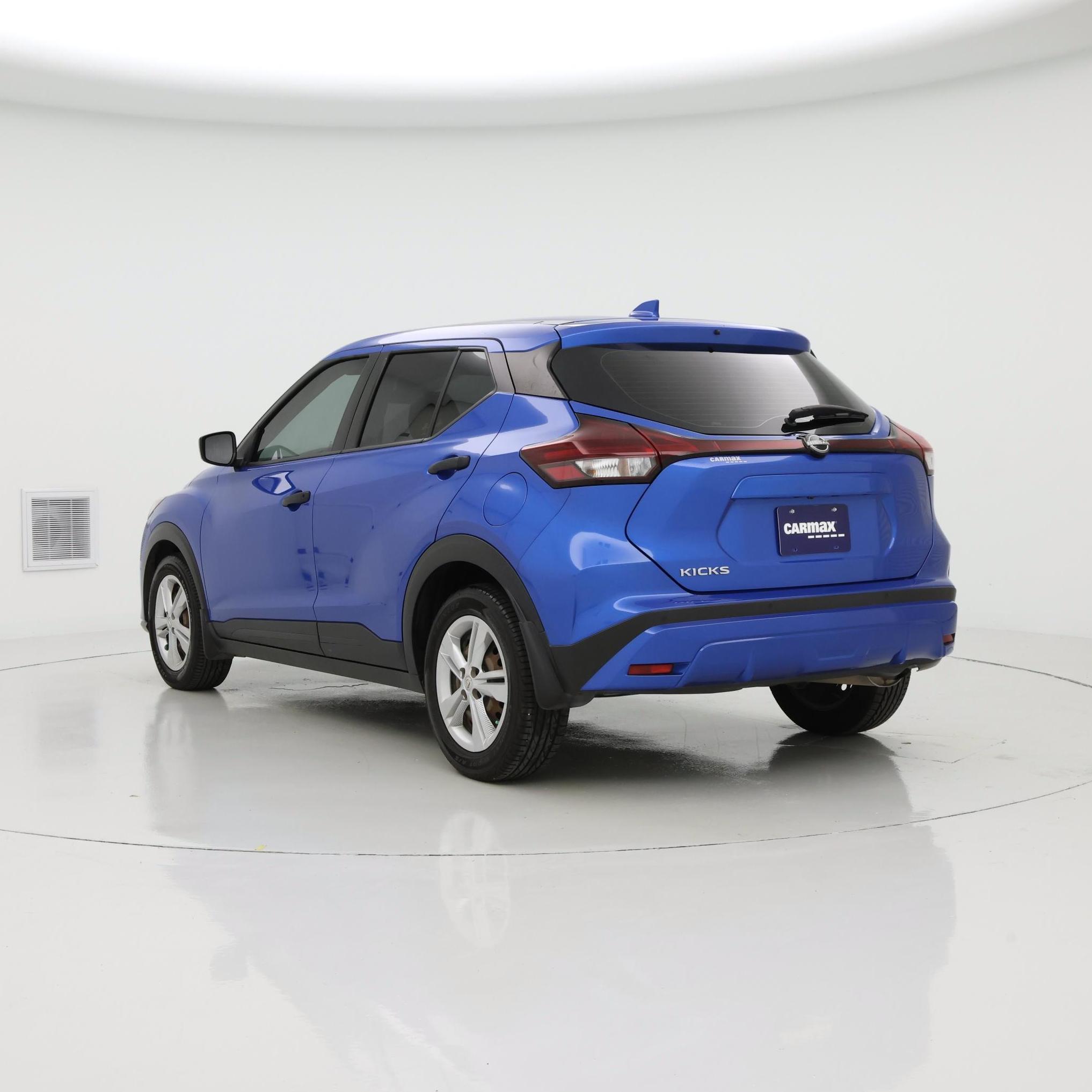 Thumbnail: 2023 Nissan Kicks - 2