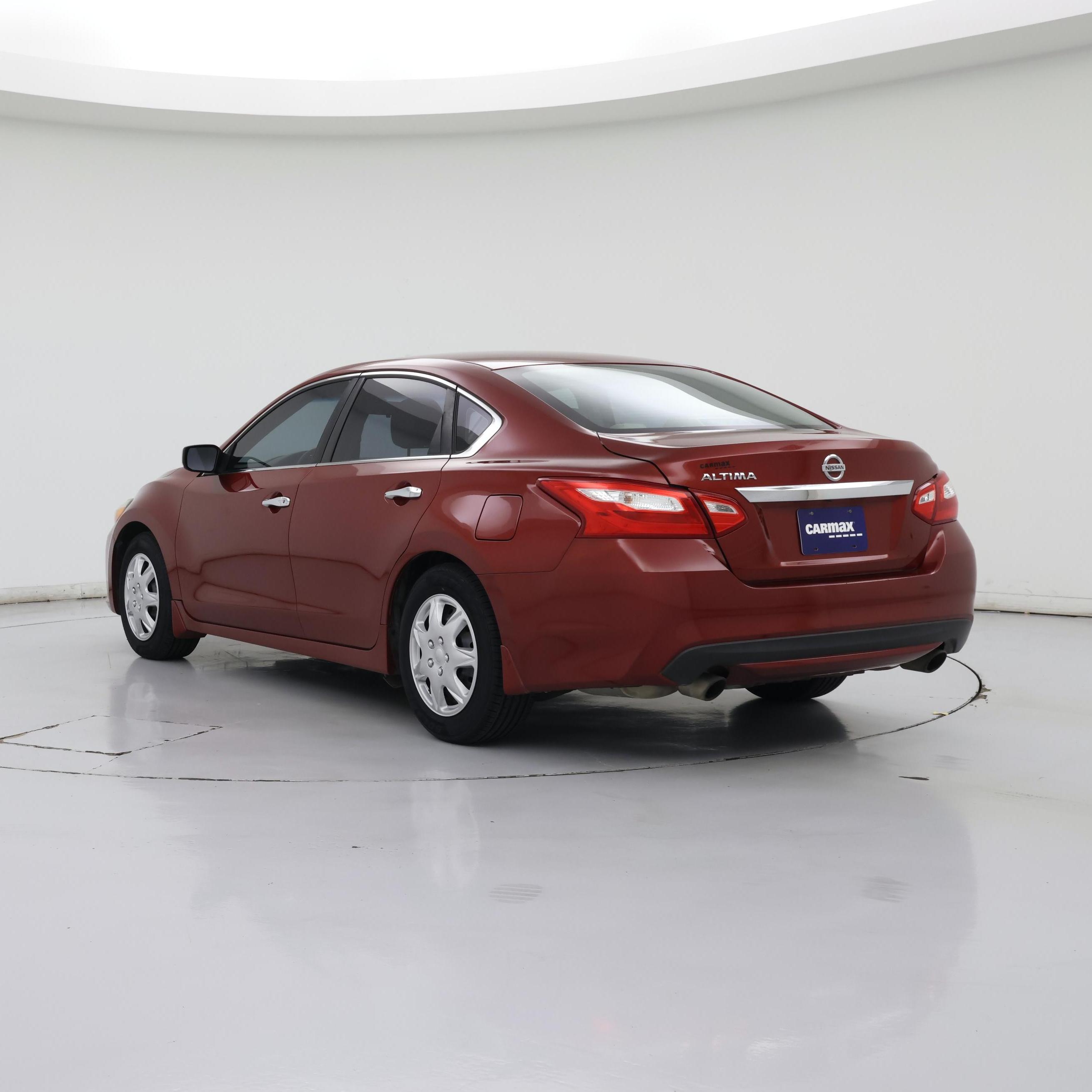 Thumbnail: 2016 Nissan Altima - 2