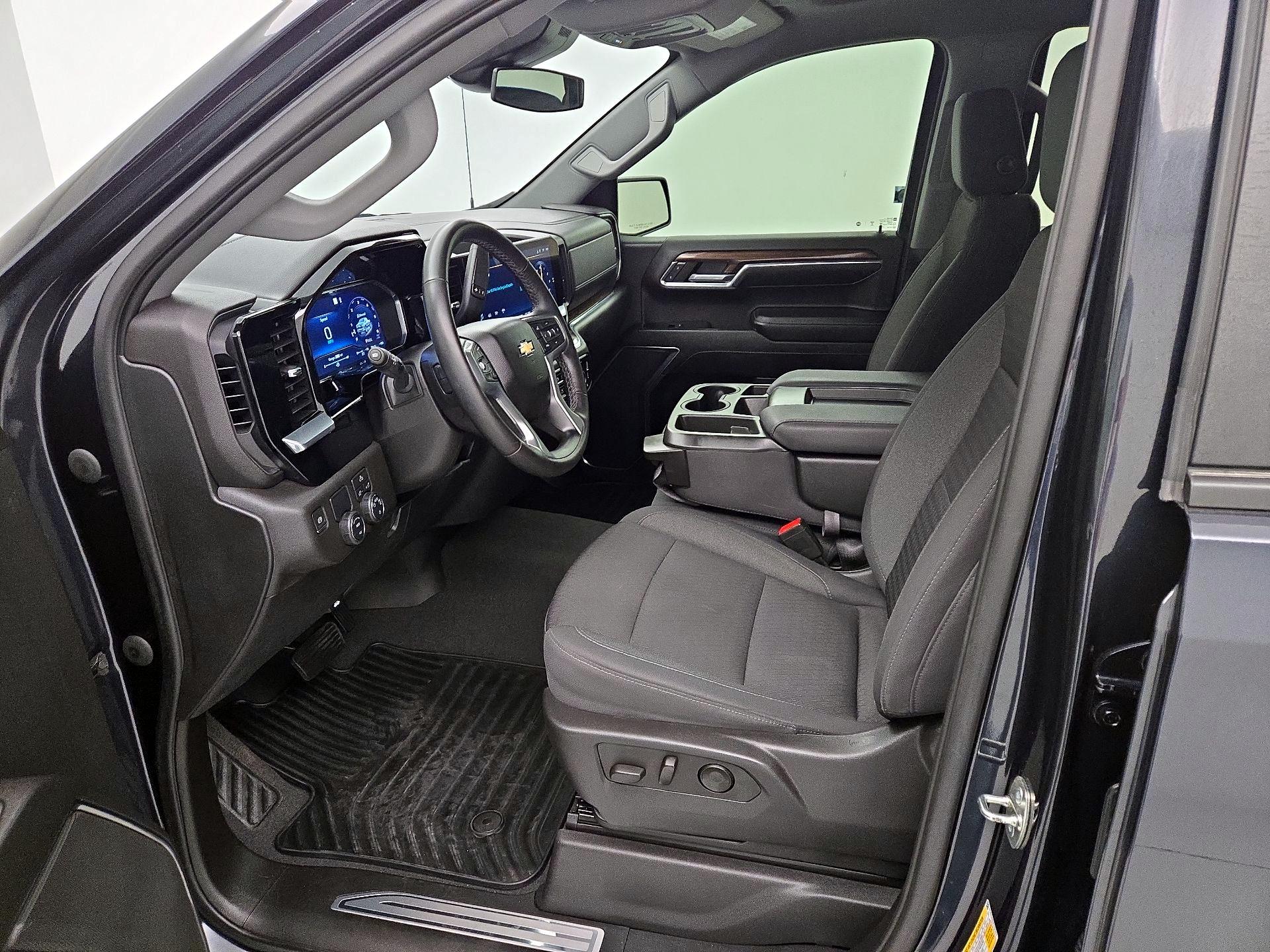 Thumbnail: 2023 Chevrolet Silverado 1500 - 11