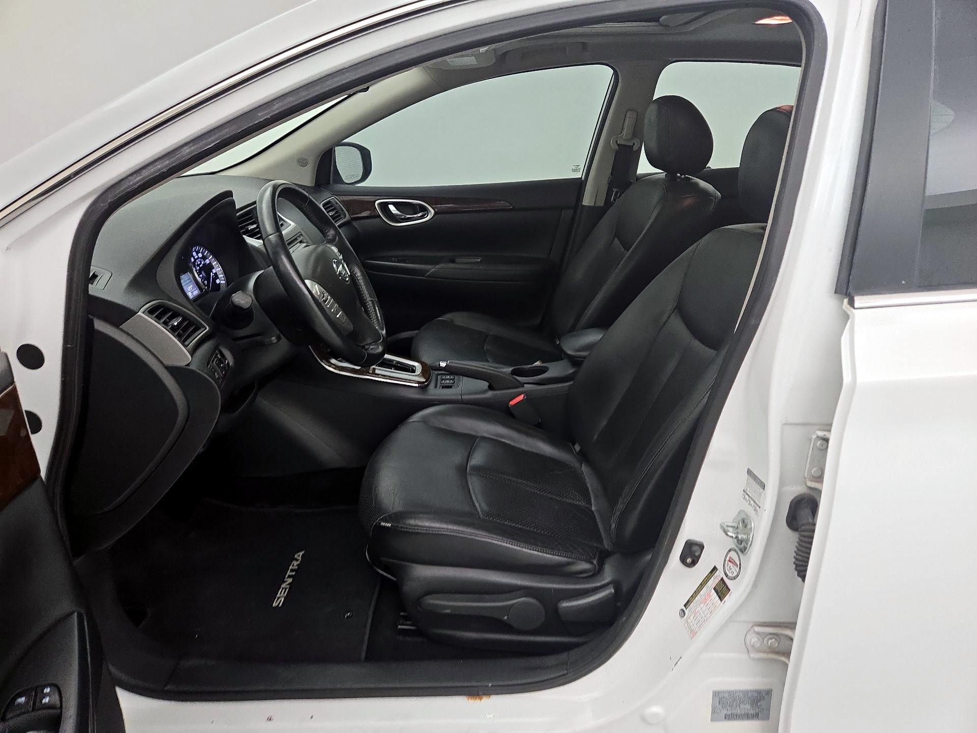 Thumbnail: 2013 Nissan Sentra - 11