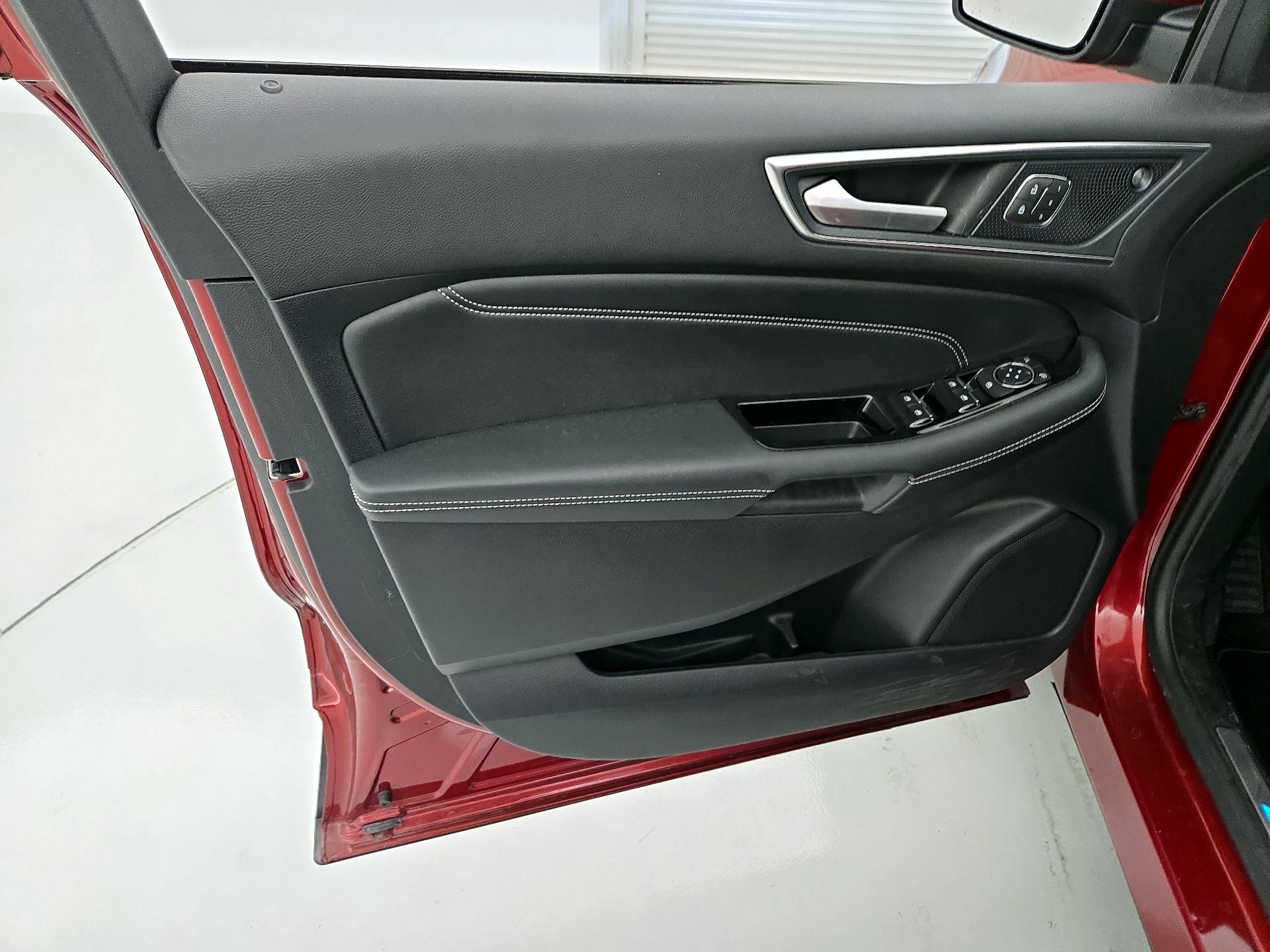 Thumbnail: 2019 Ford Edge - 12