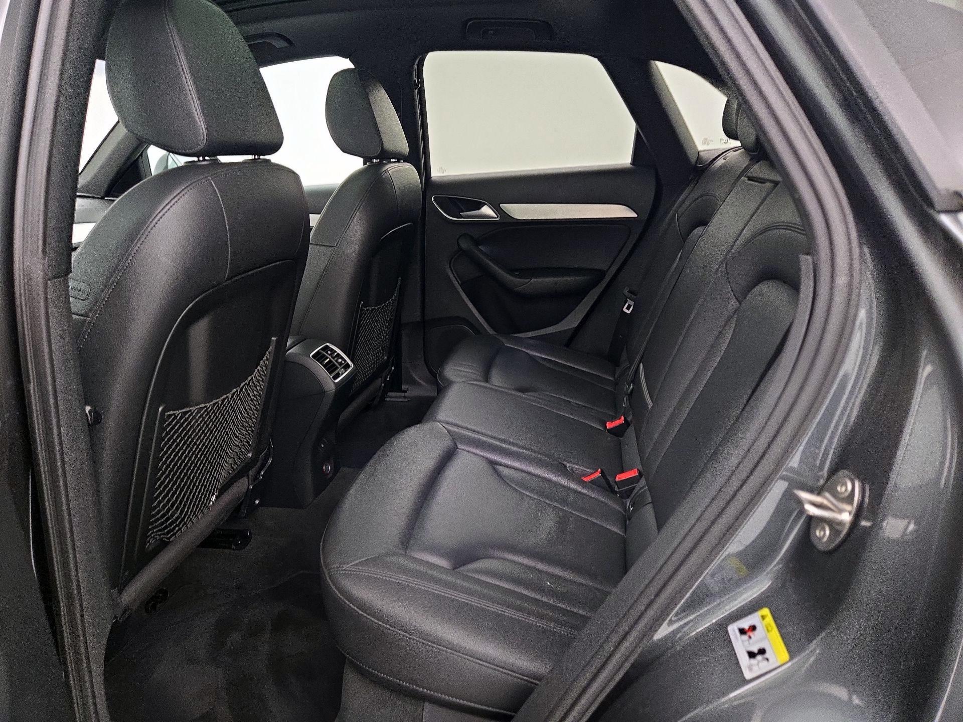 Thumbnail: 2018 Audi Q3 - 19
