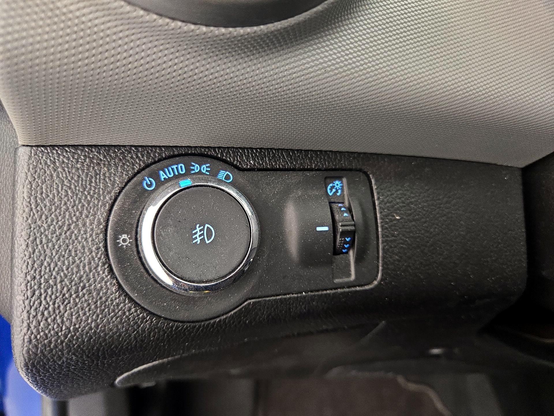 Thumbnail: 2016 Chevrolet Sonic - 13
