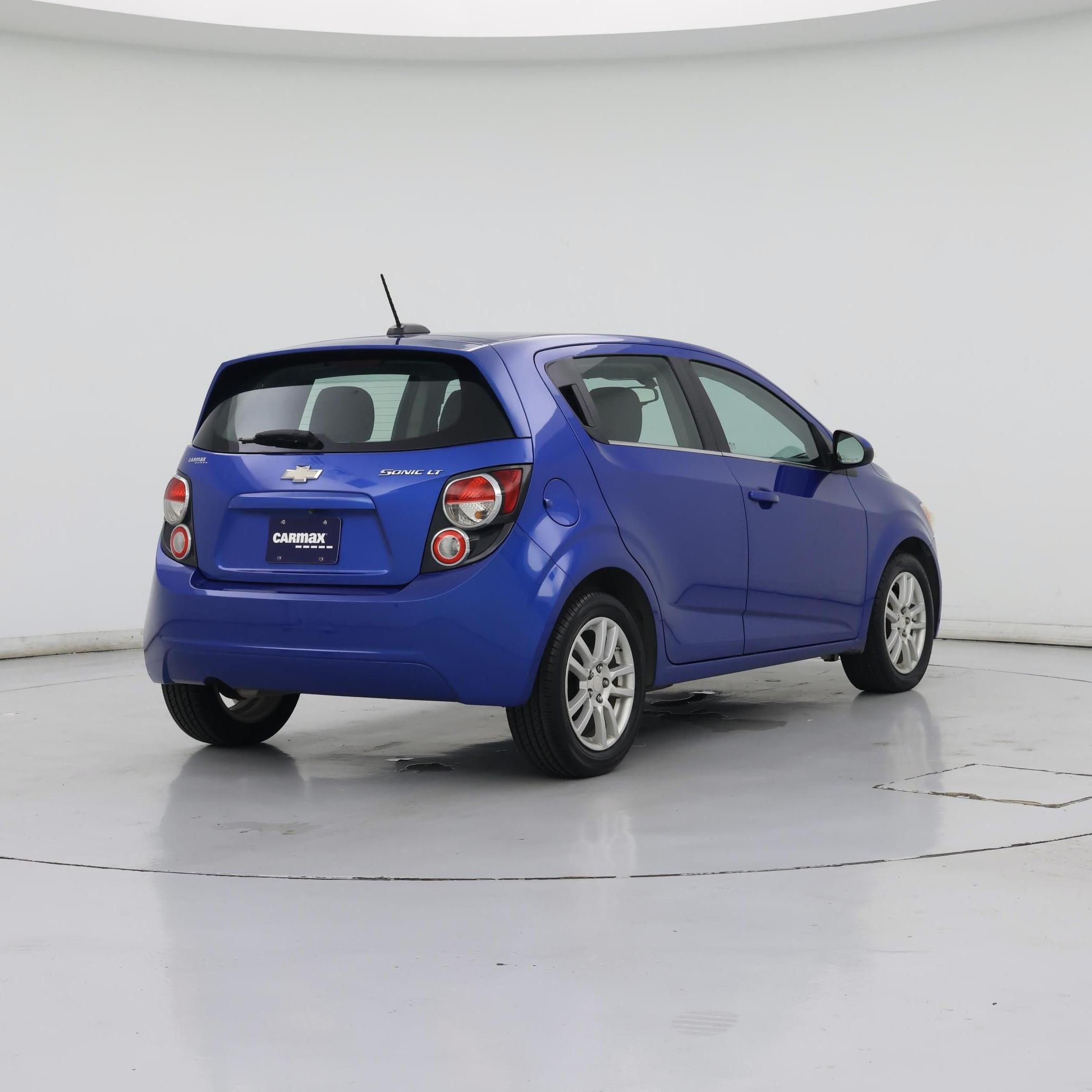 Thumbnail: 2016 Chevrolet Sonic - 8