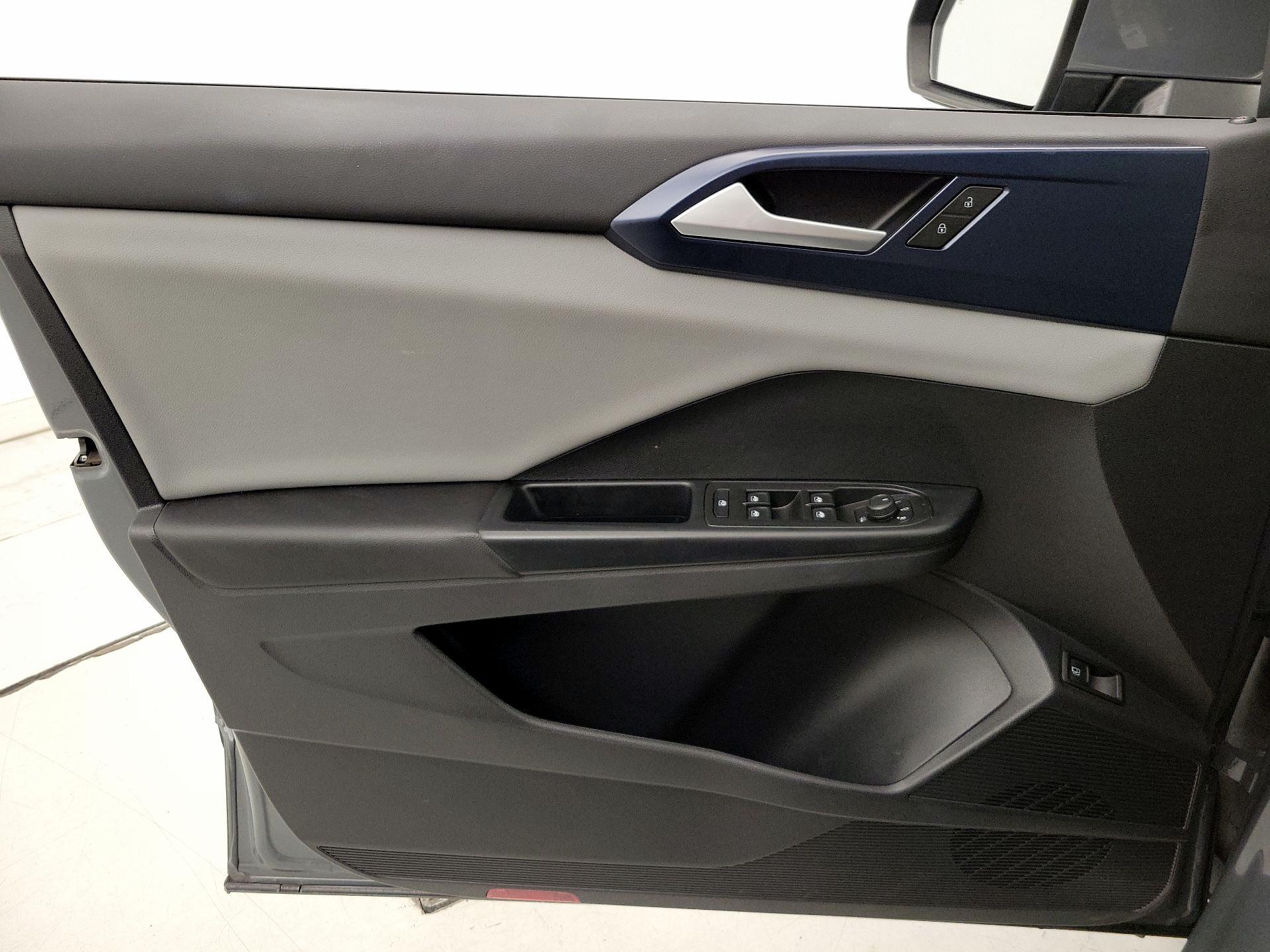 Thumbnail: 2022 Volkswagen Taos - 12