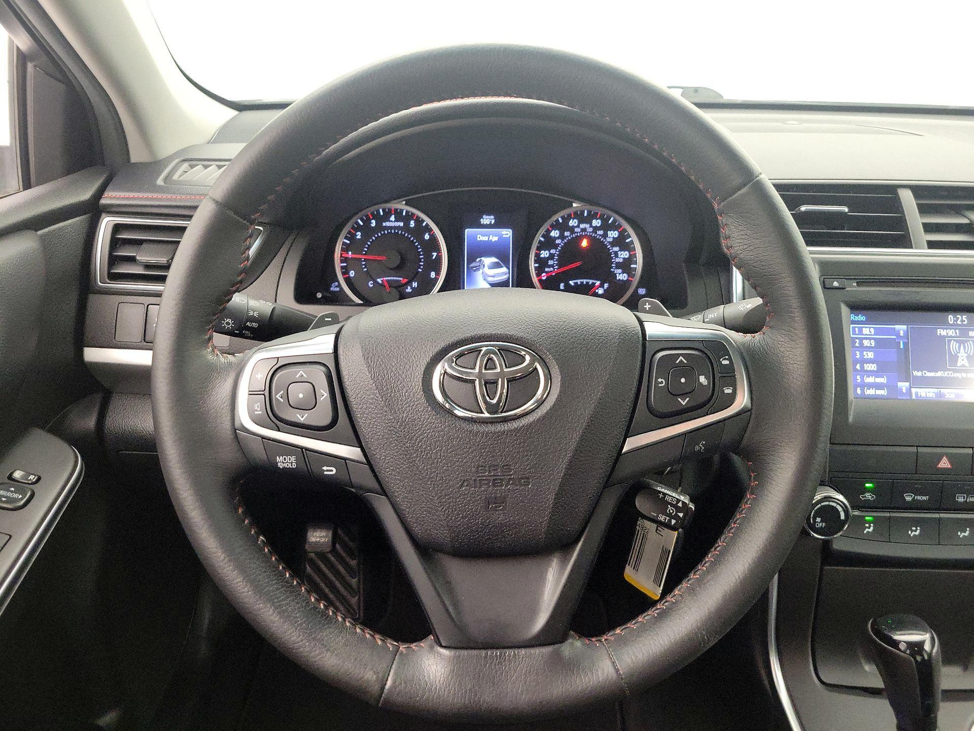Thumbnail: 2017 Toyota Camry - 10
