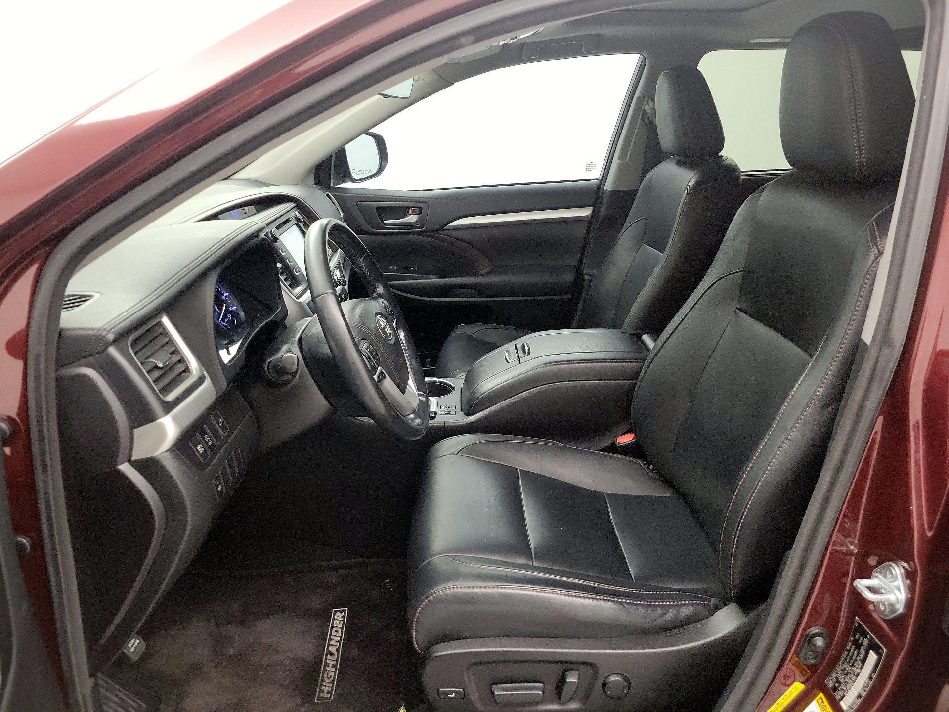 Thumbnail: 2017 Toyota Highlander - 11