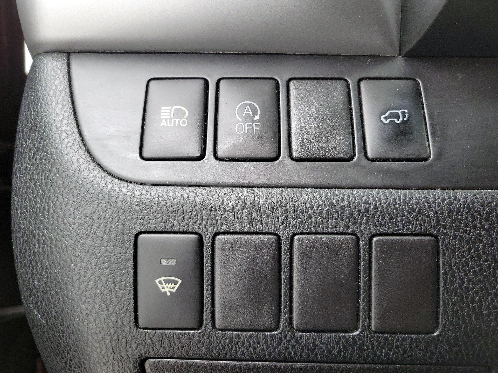 Thumbnail: 2017 Toyota Highlander - 13
