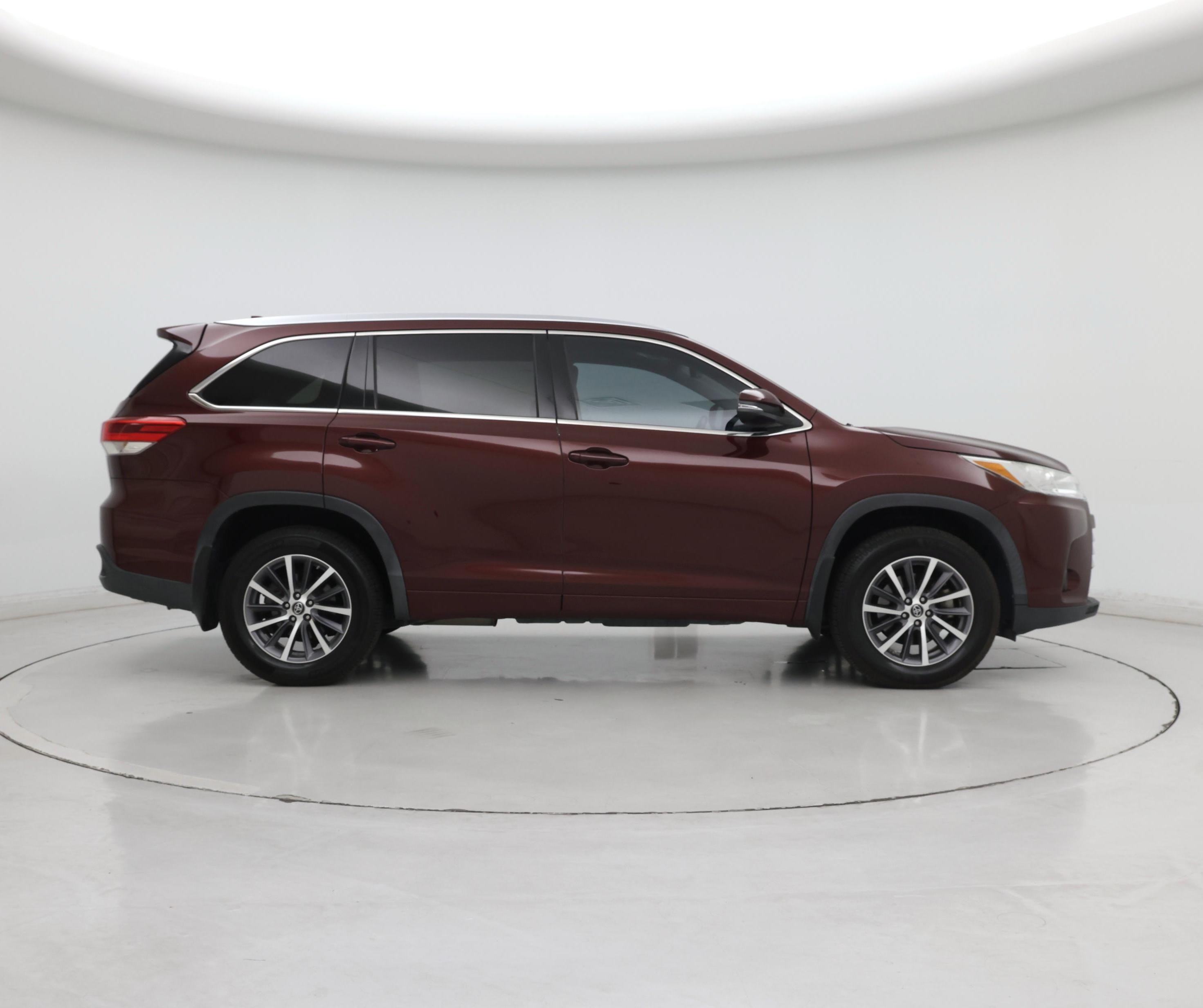 Thumbnail: 2017 Toyota Highlander - 7