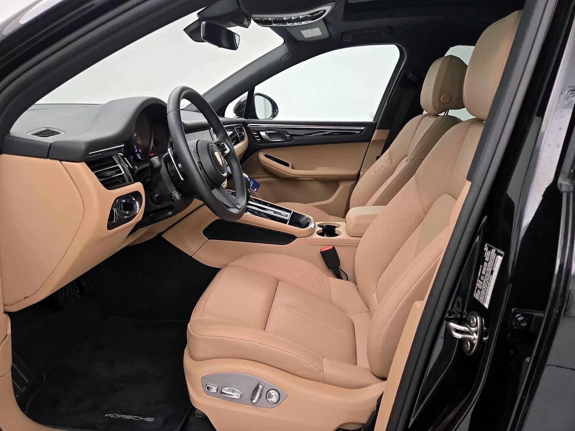 Thumbnail: 2025 Porsche Macan - 11