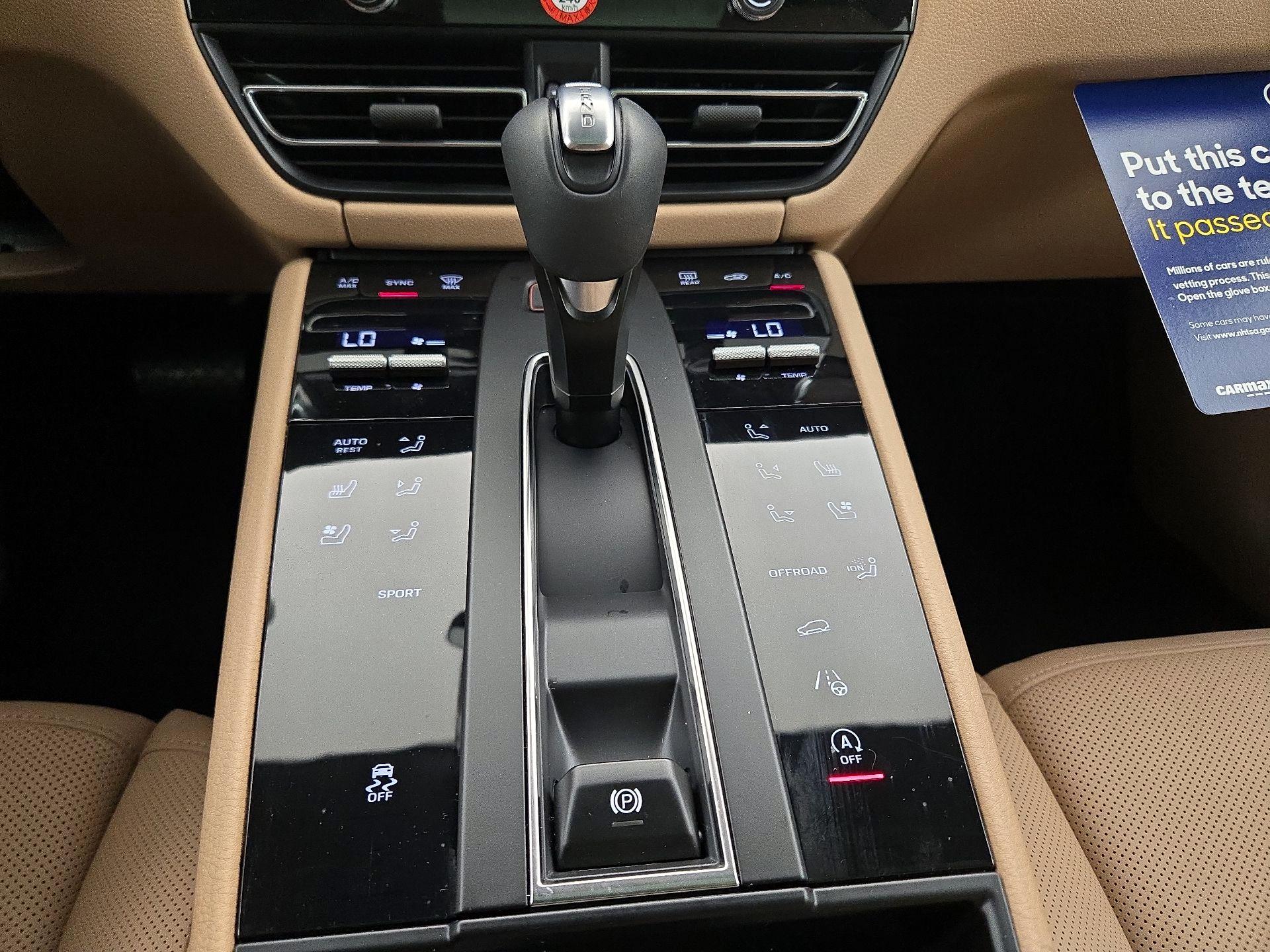 Thumbnail: 2025 Porsche Macan - 18
