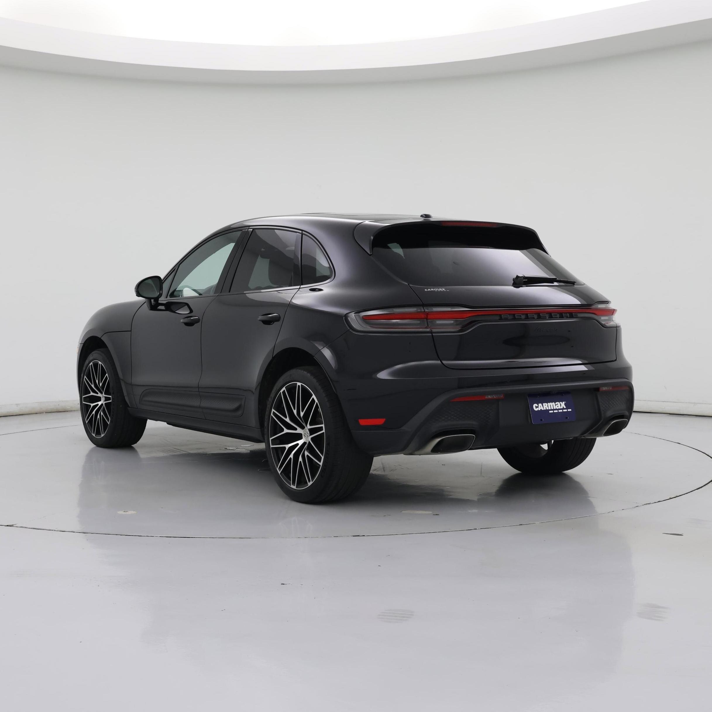 Thumbnail: 2025 Porsche Macan - 2
