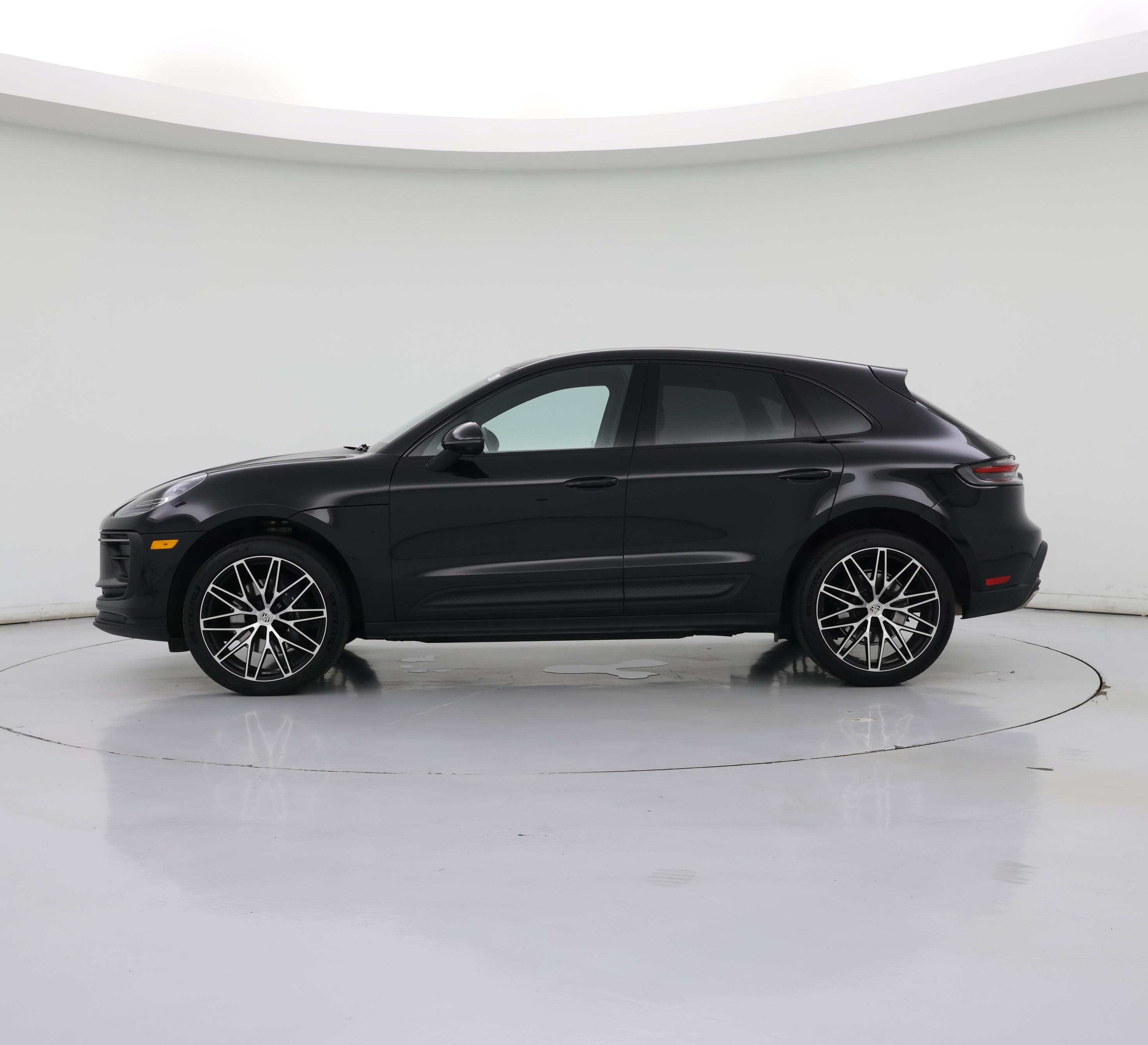Thumbnail: 2025 Porsche Macan - 3