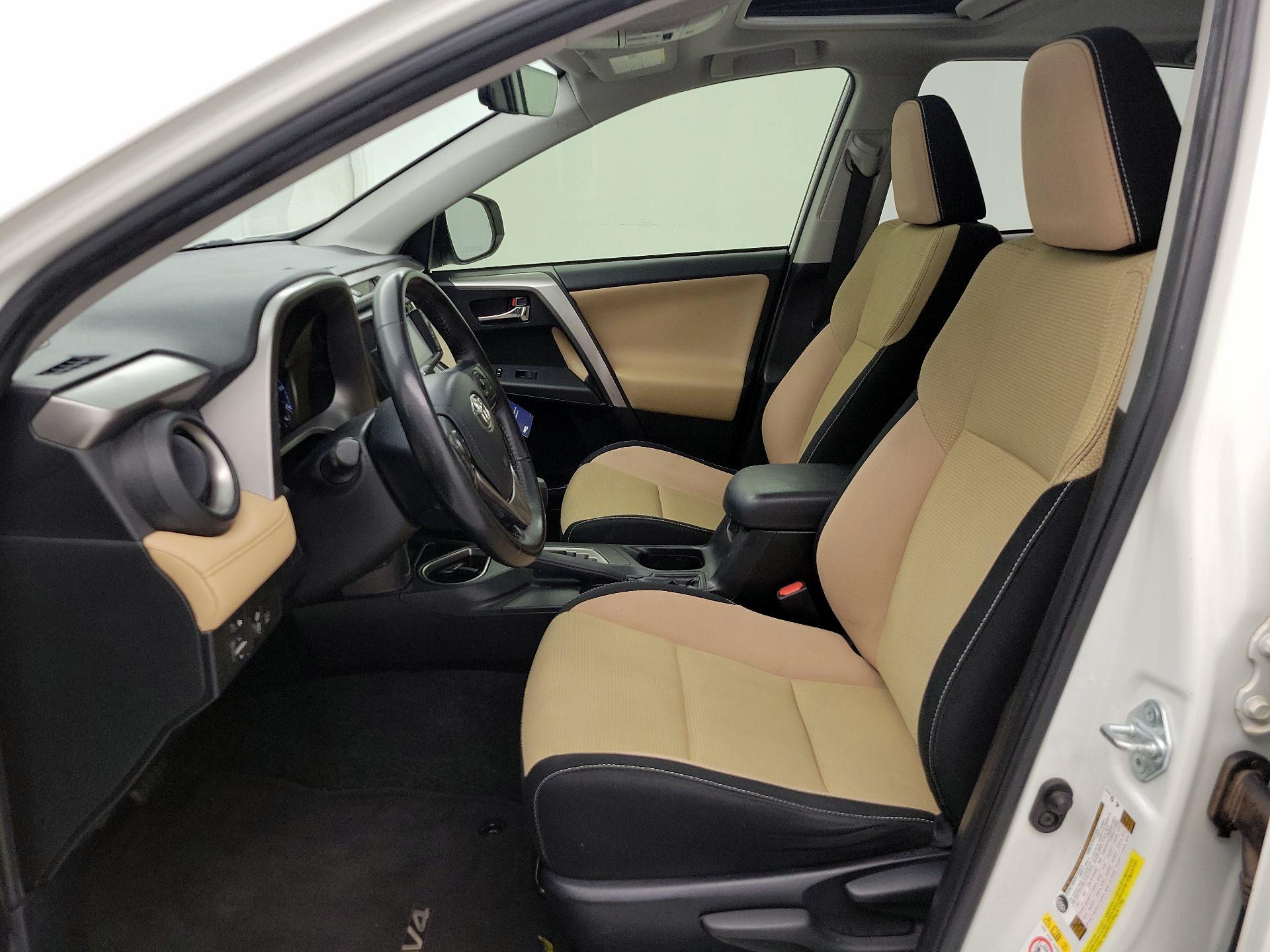 Thumbnail: 2017 Toyota RAV4 - 11