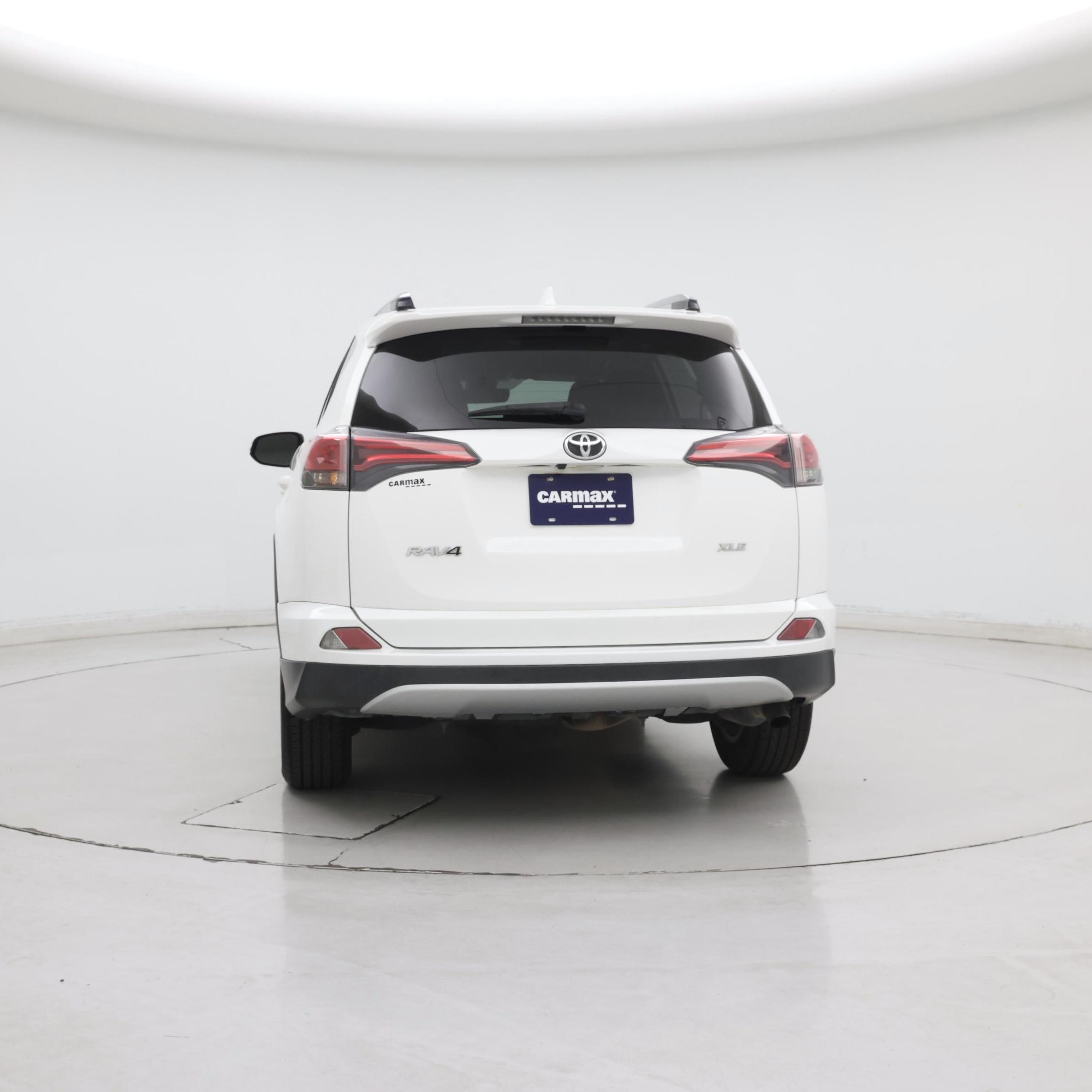 Thumbnail: 2017 Toyota RAV4 - 6