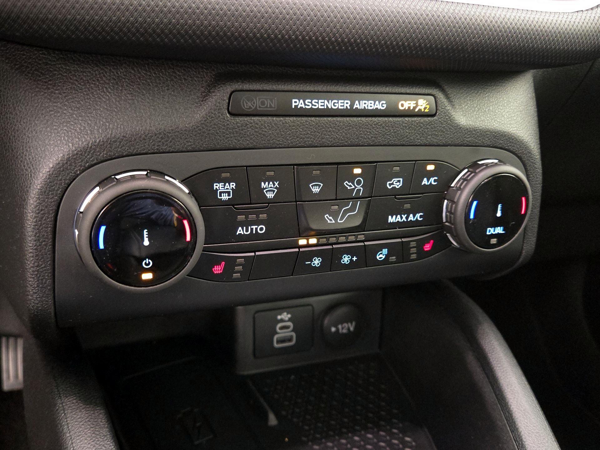 Thumbnail: 2024 Ford Bronco Sport - 17