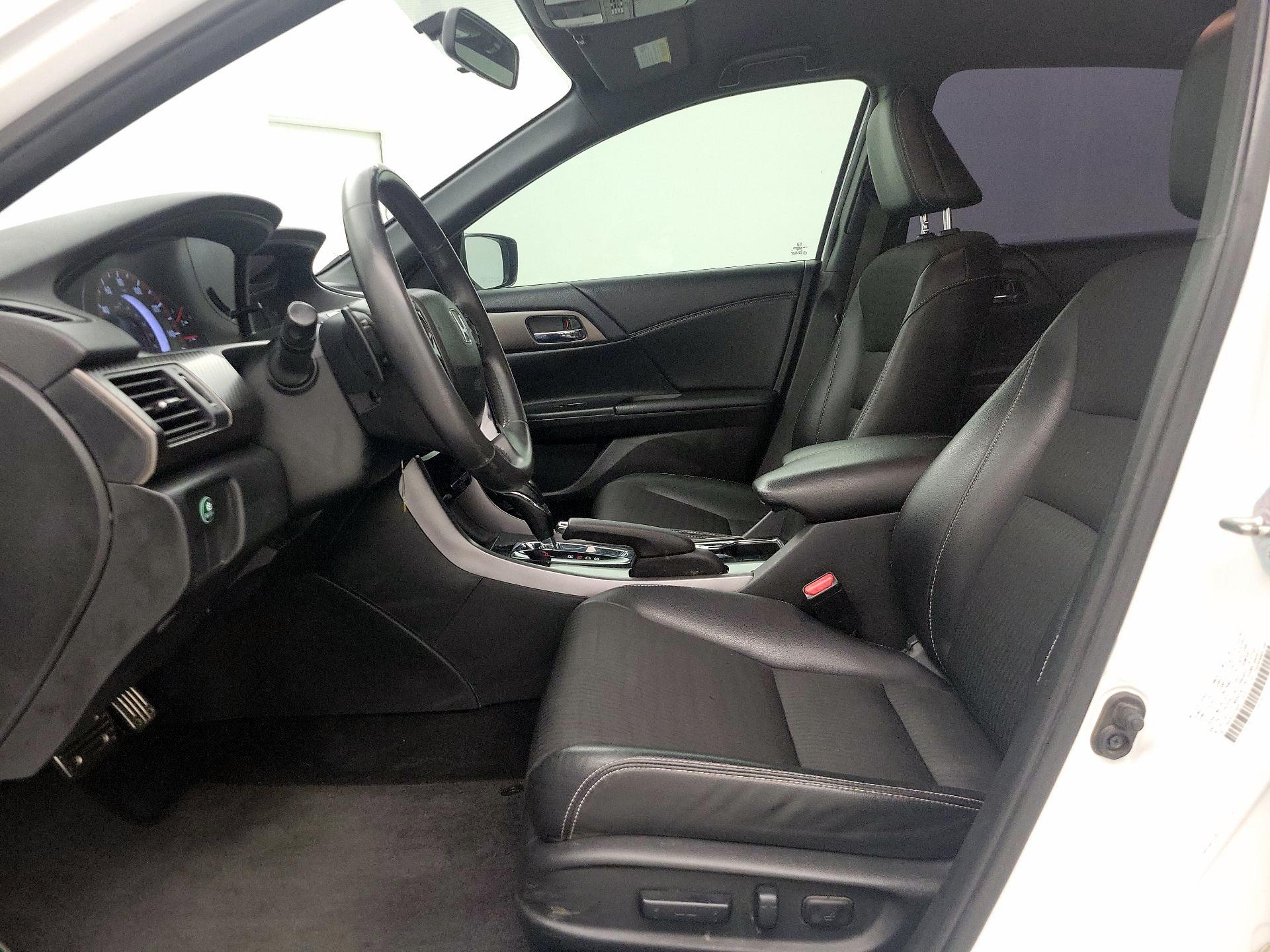 Thumbnail: 2016 Honda Accord - 11