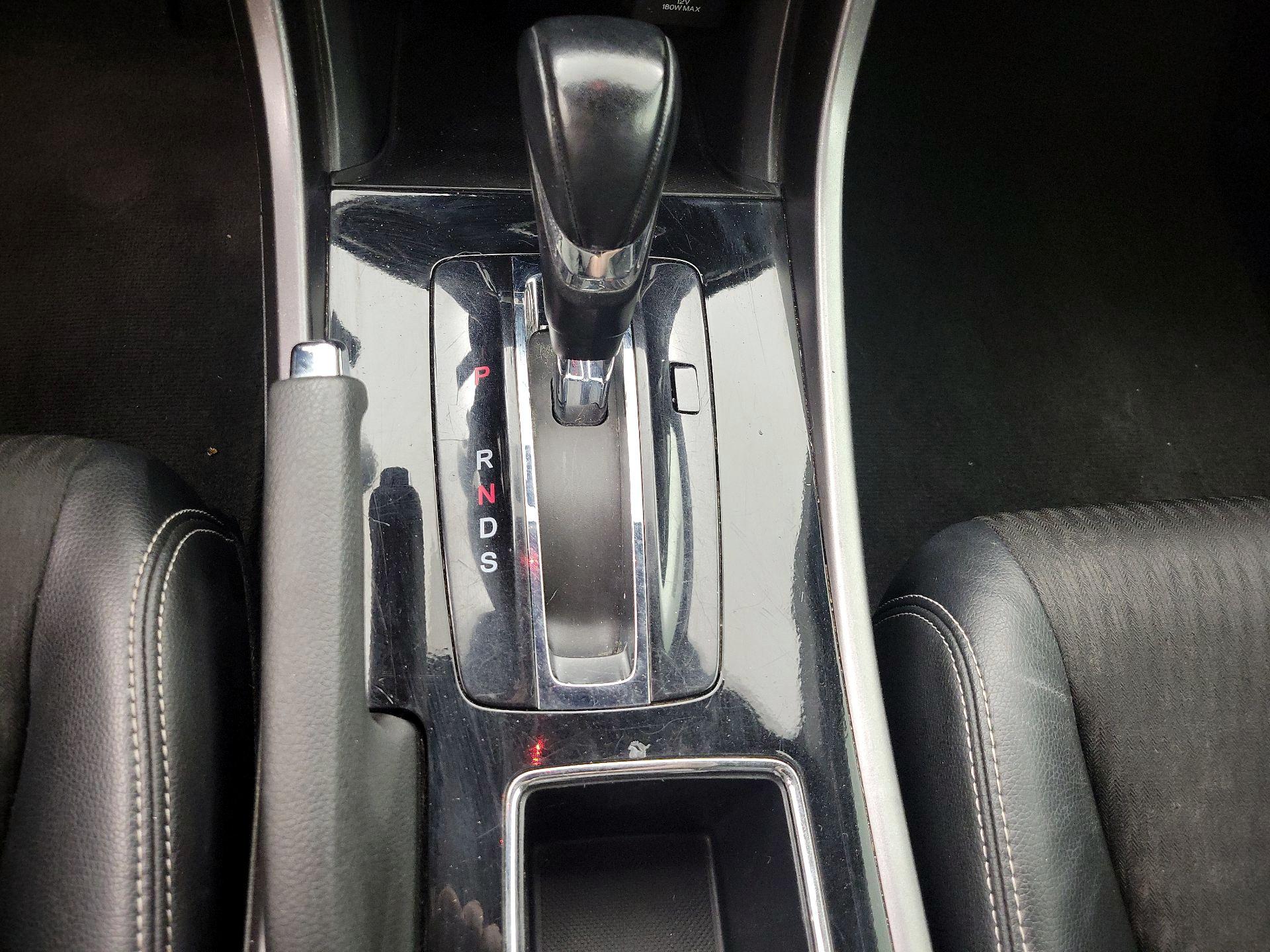 Thumbnail: 2016 Honda Accord - 17