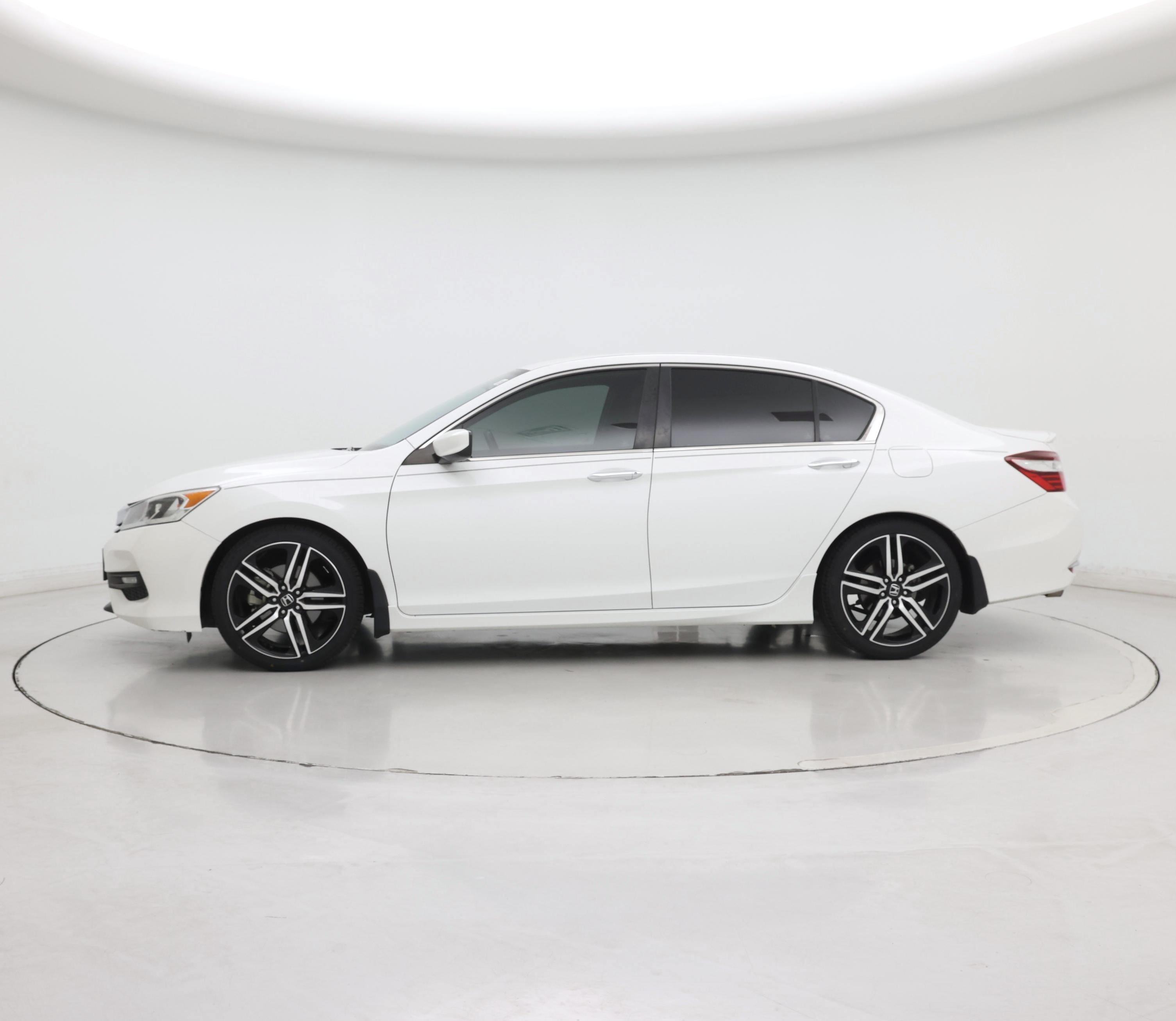 Thumbnail: 2016 Honda Accord - 3