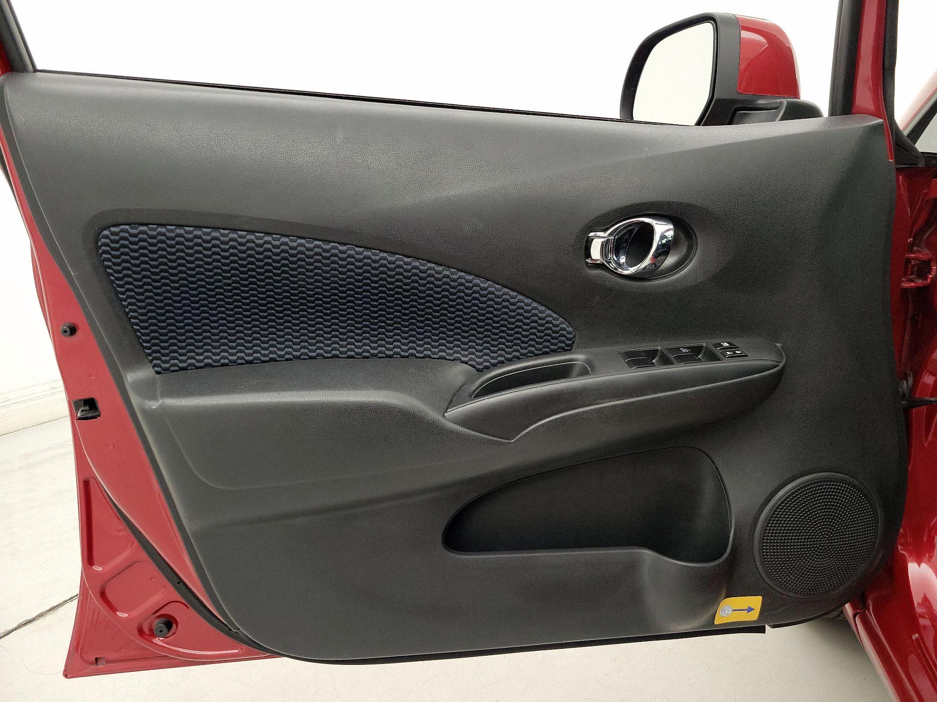 Thumbnail: 2014 Nissan Versa Note - 12