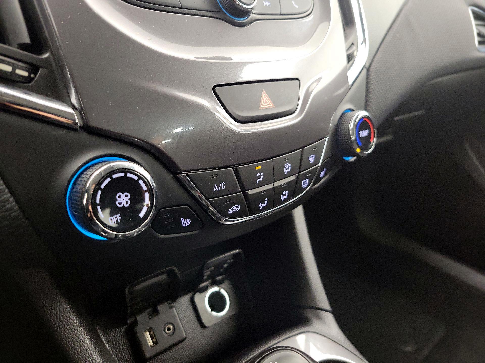 Thumbnail: 2016 Chevrolet Cruze - 16