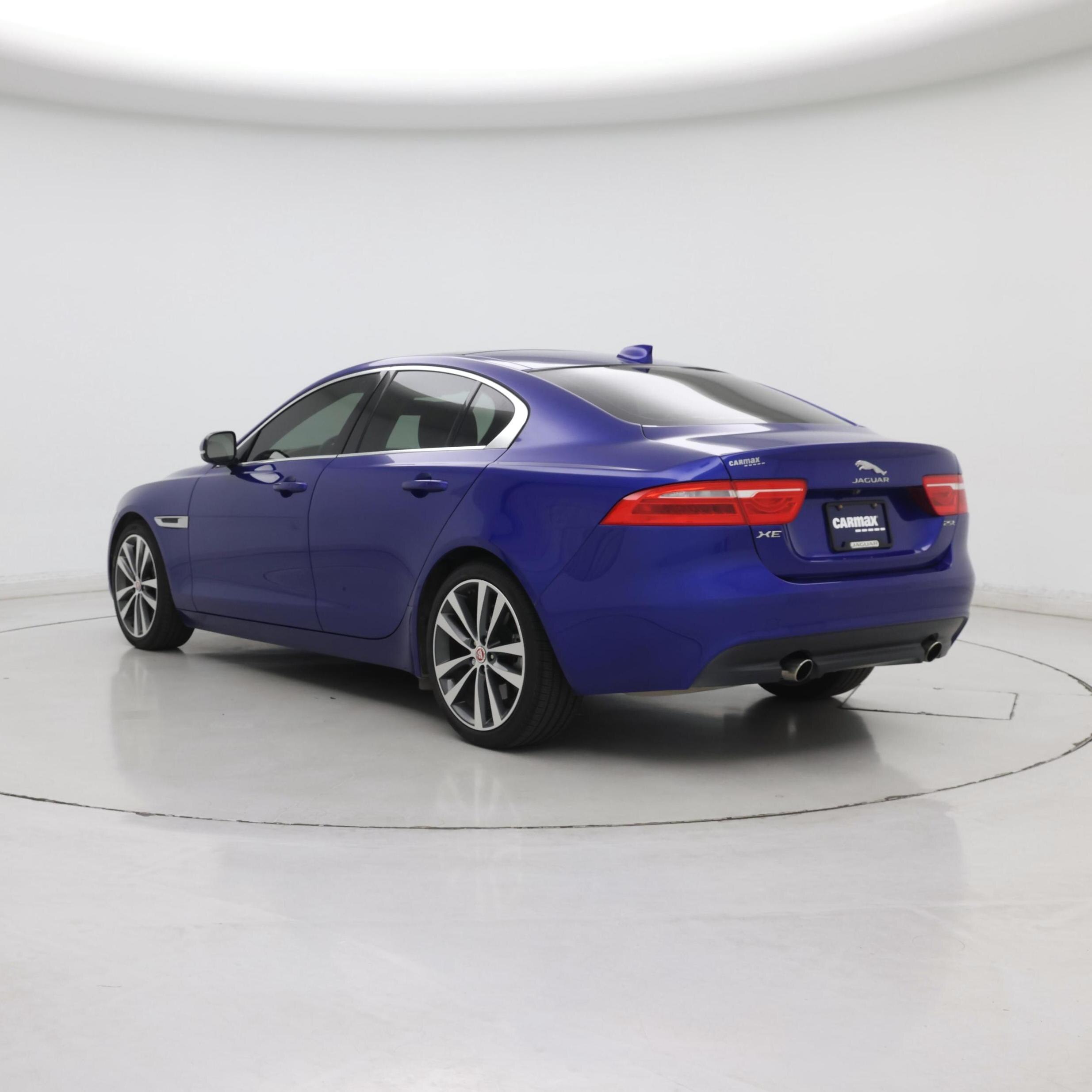 Thumbnail: 2018 Jaguar XE - 2