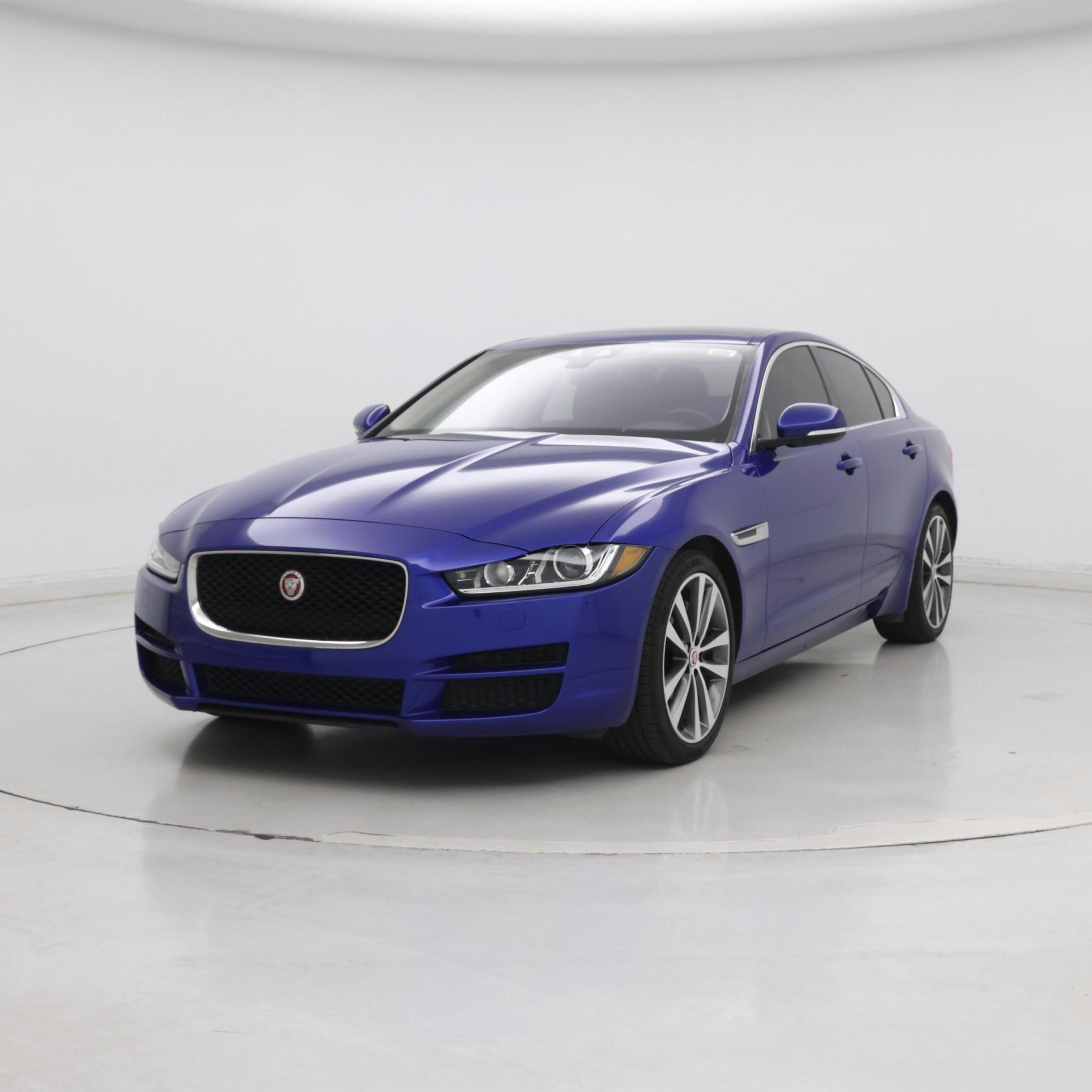 Thumbnail: 2018 Jaguar XE - 4