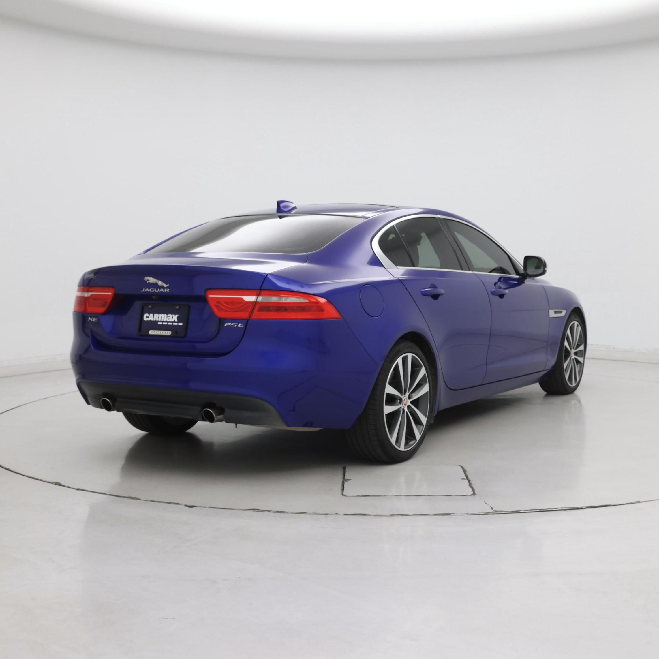 Thumbnail: 2018 Jaguar XE - 8