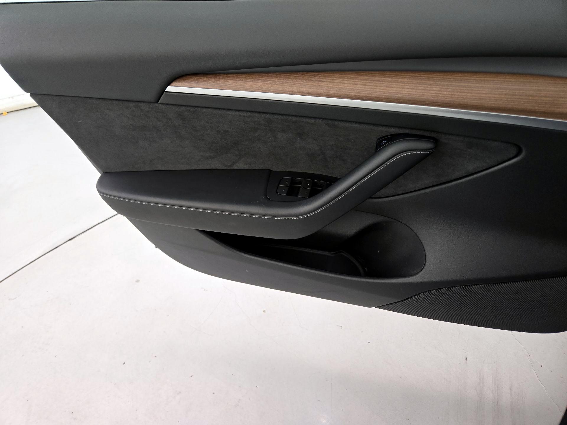 Thumbnail: 2023 Tesla Model 3 - 12