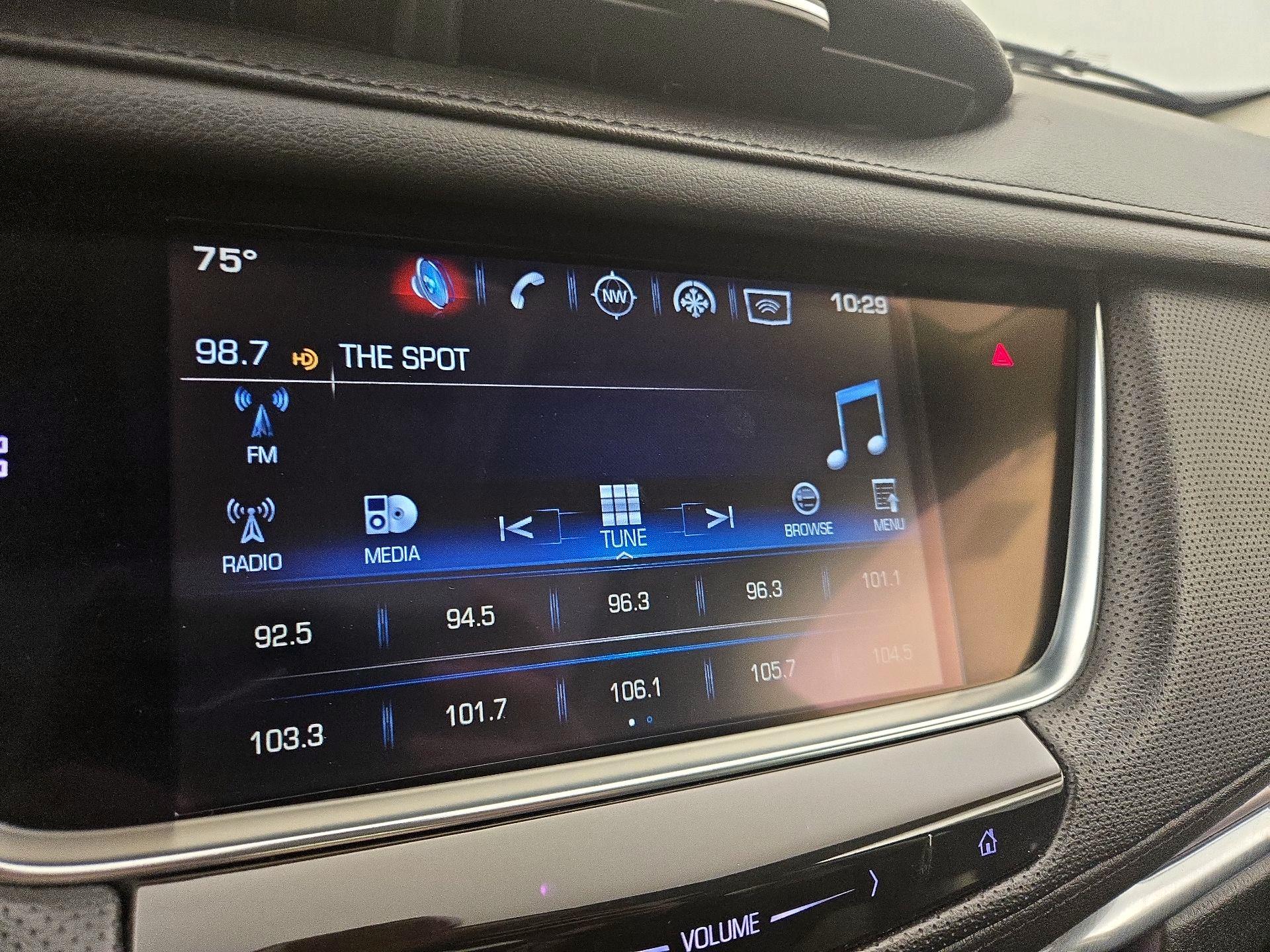 Thumbnail: 2017 Cadillac XT5 - 16