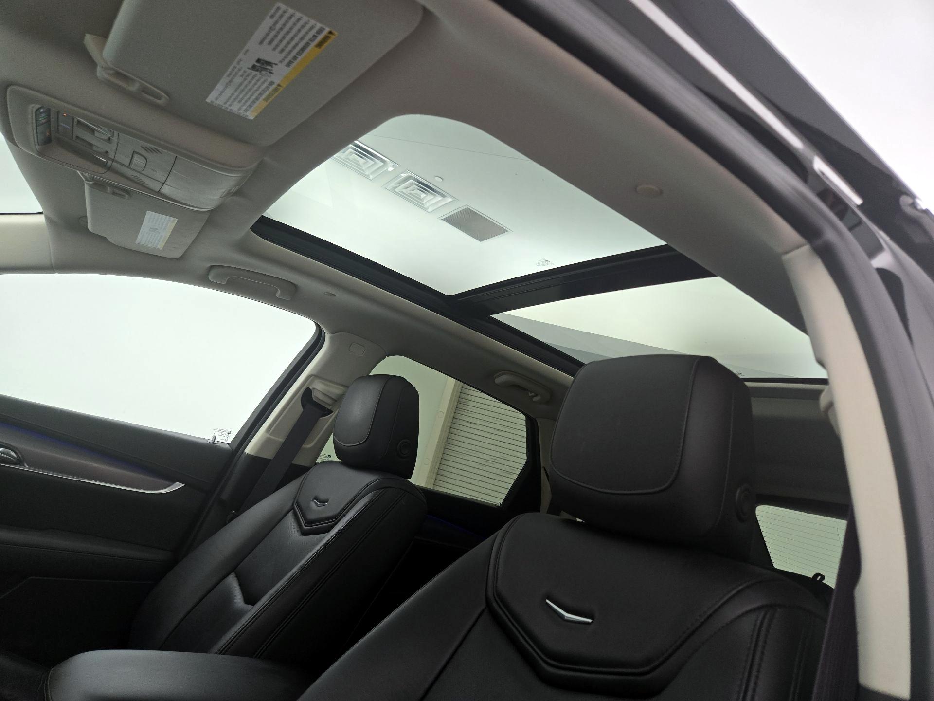 Thumbnail: 2017 Cadillac XT5 - 20