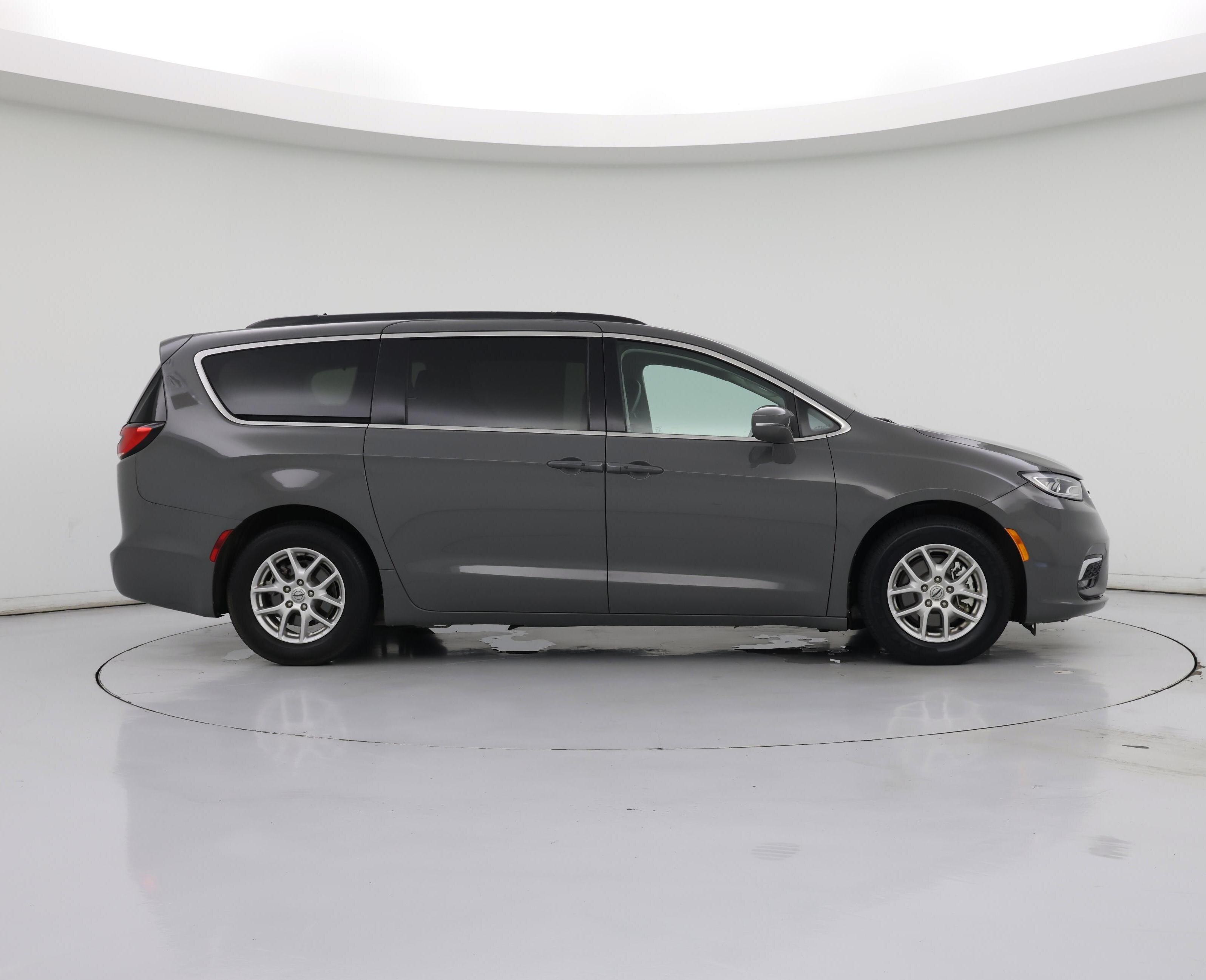 Thumbnail: 2022 Chrysler Pacifica - 7