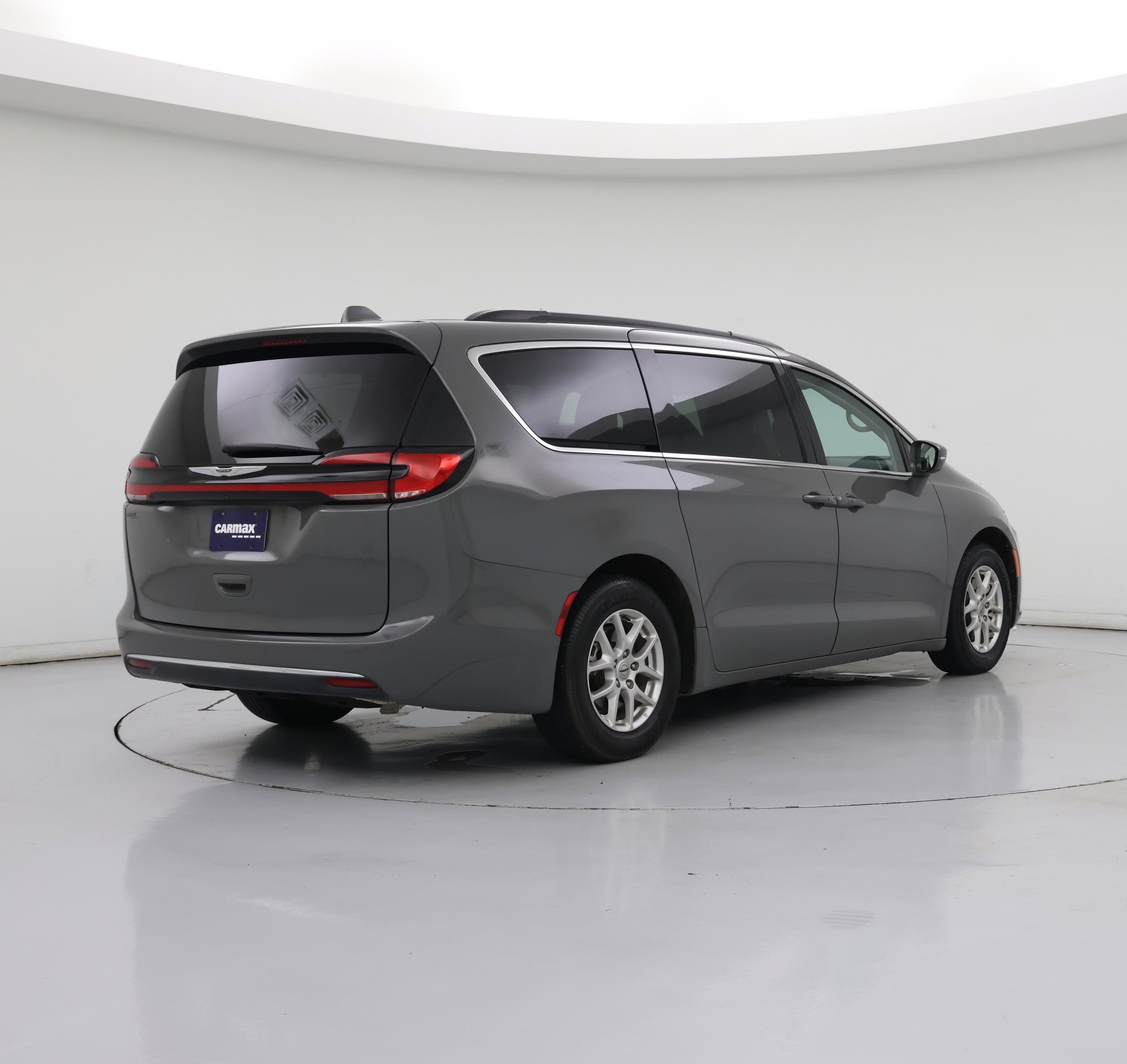 Thumbnail: 2022 Chrysler Pacifica - 8