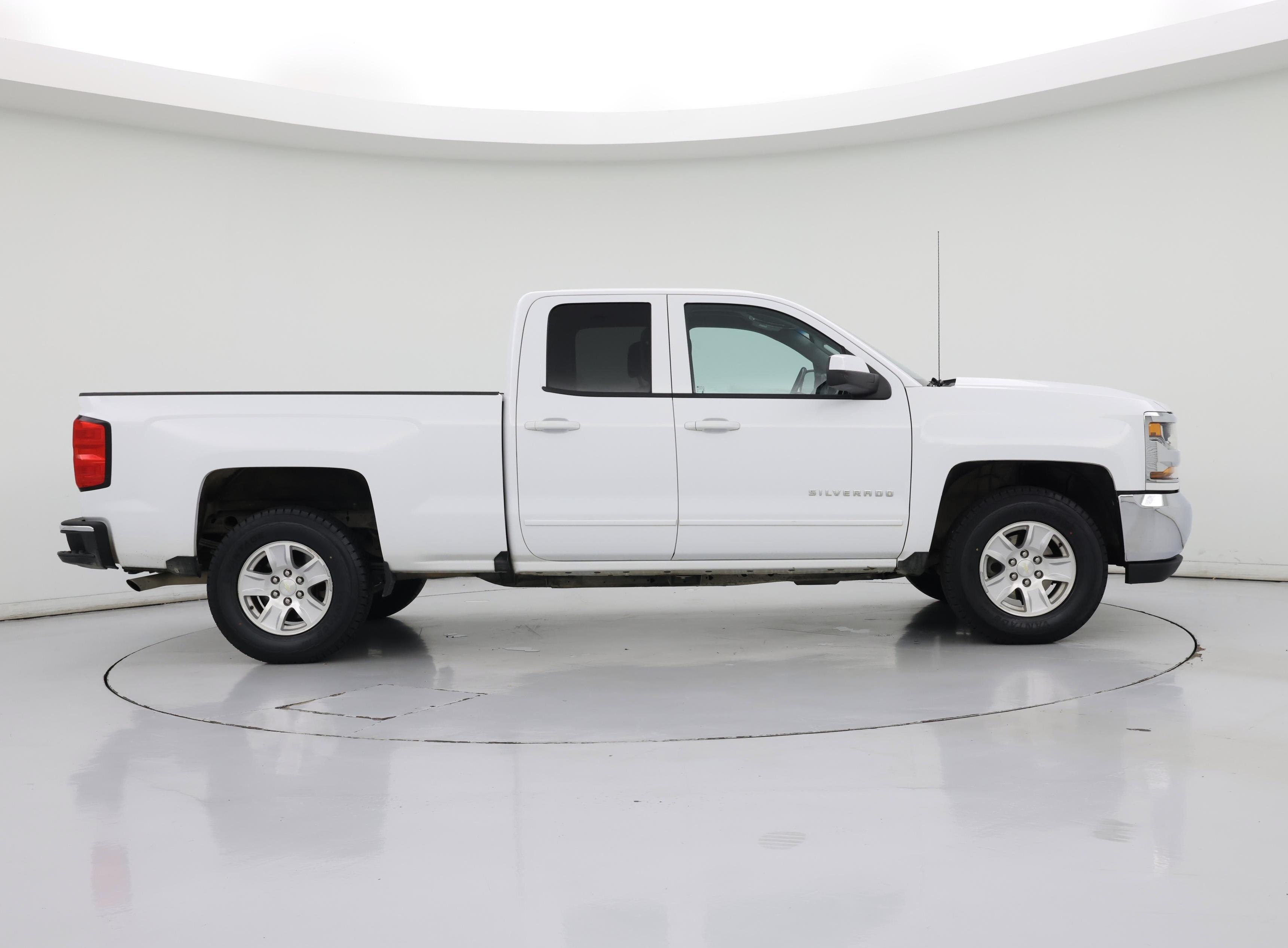 Thumbnail: 2018 Chevrolet Silverado 1500 - 7