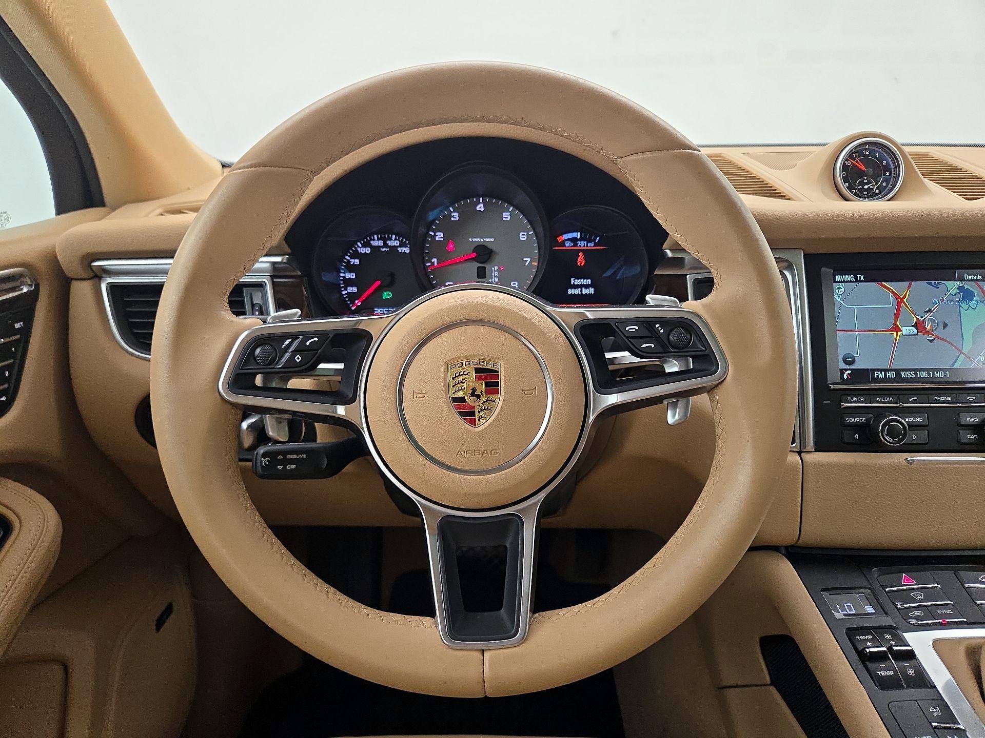 Thumbnail: 2016 Porsche Macan - 10