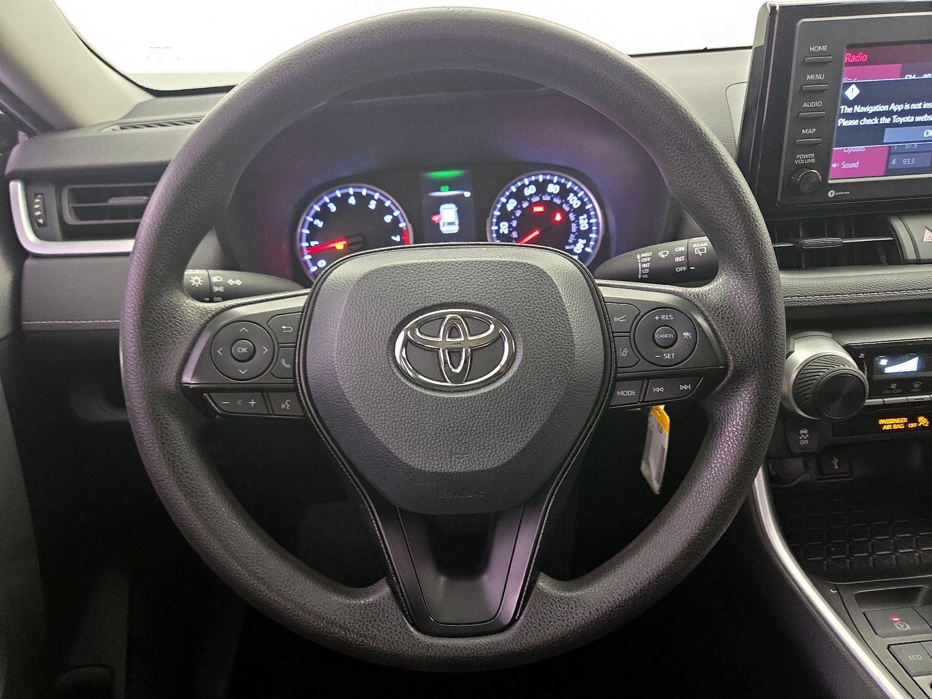 Thumbnail: 2020 Toyota RAV4 - 10