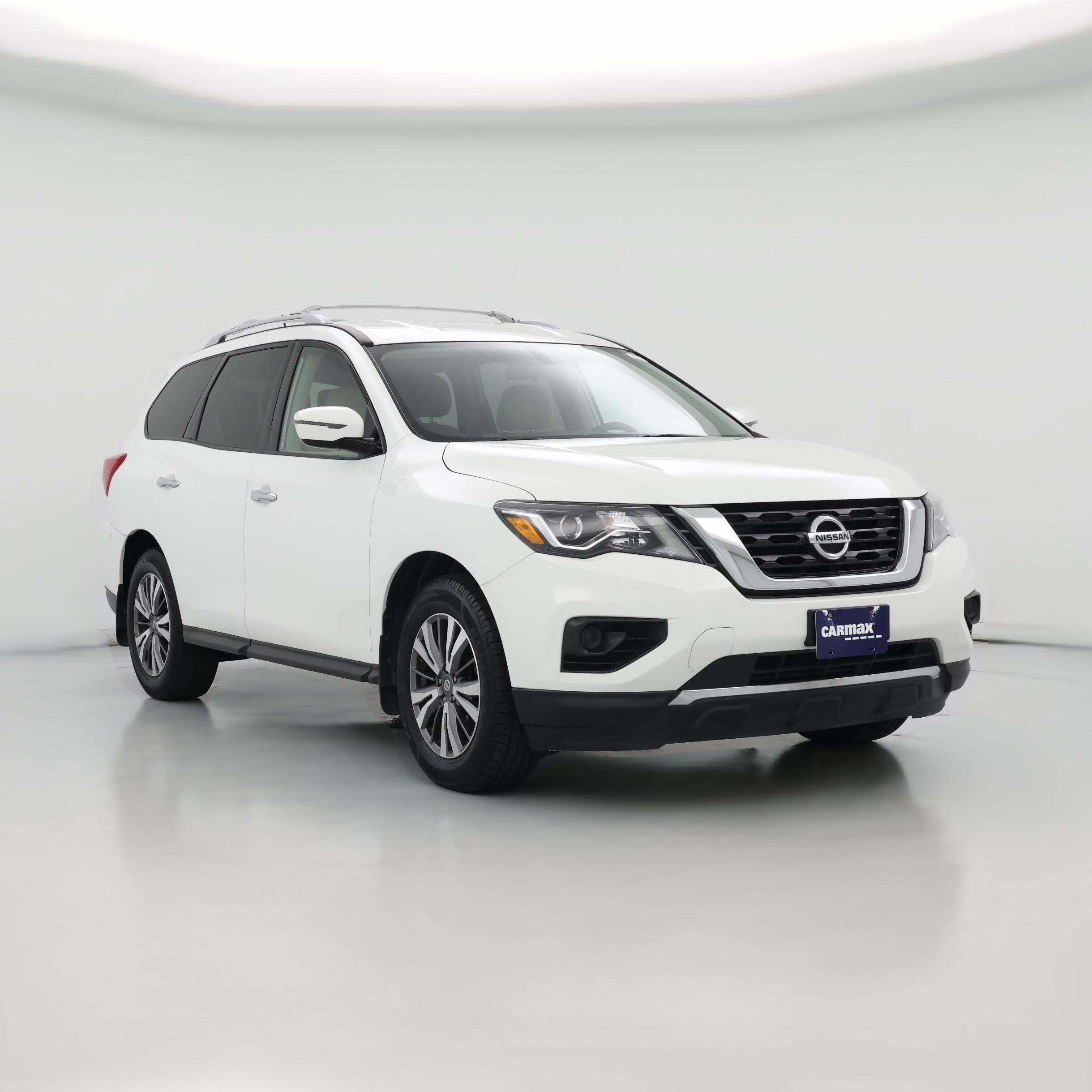 Thumbnail: 2017 Nissan Pathfinder - 1