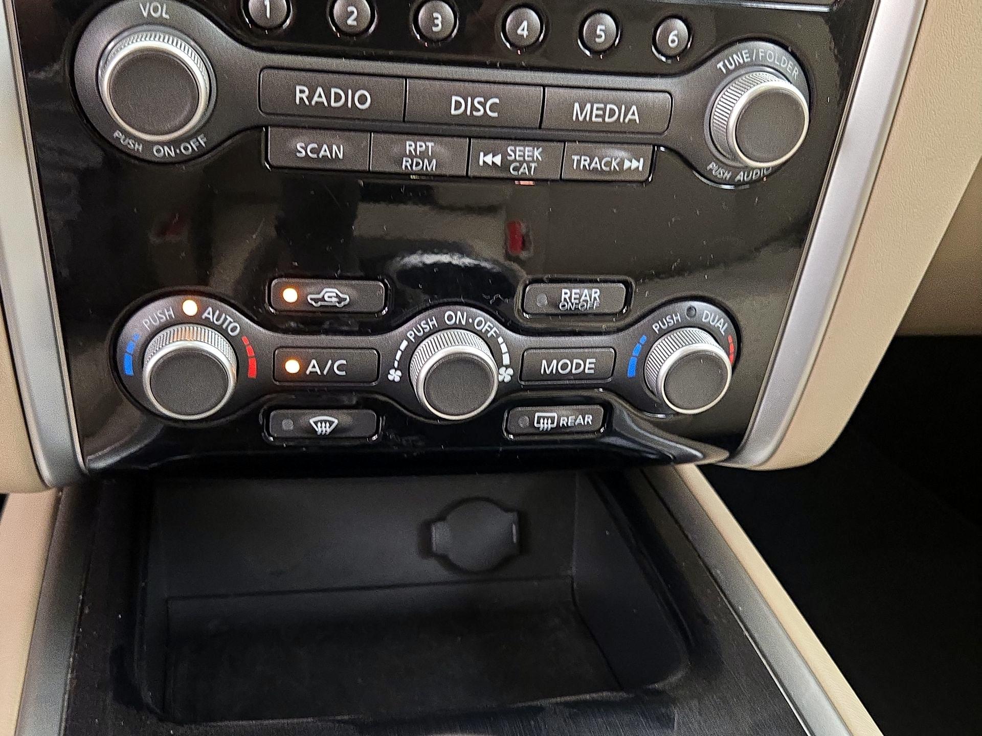 Thumbnail: 2017 Nissan Pathfinder - 16