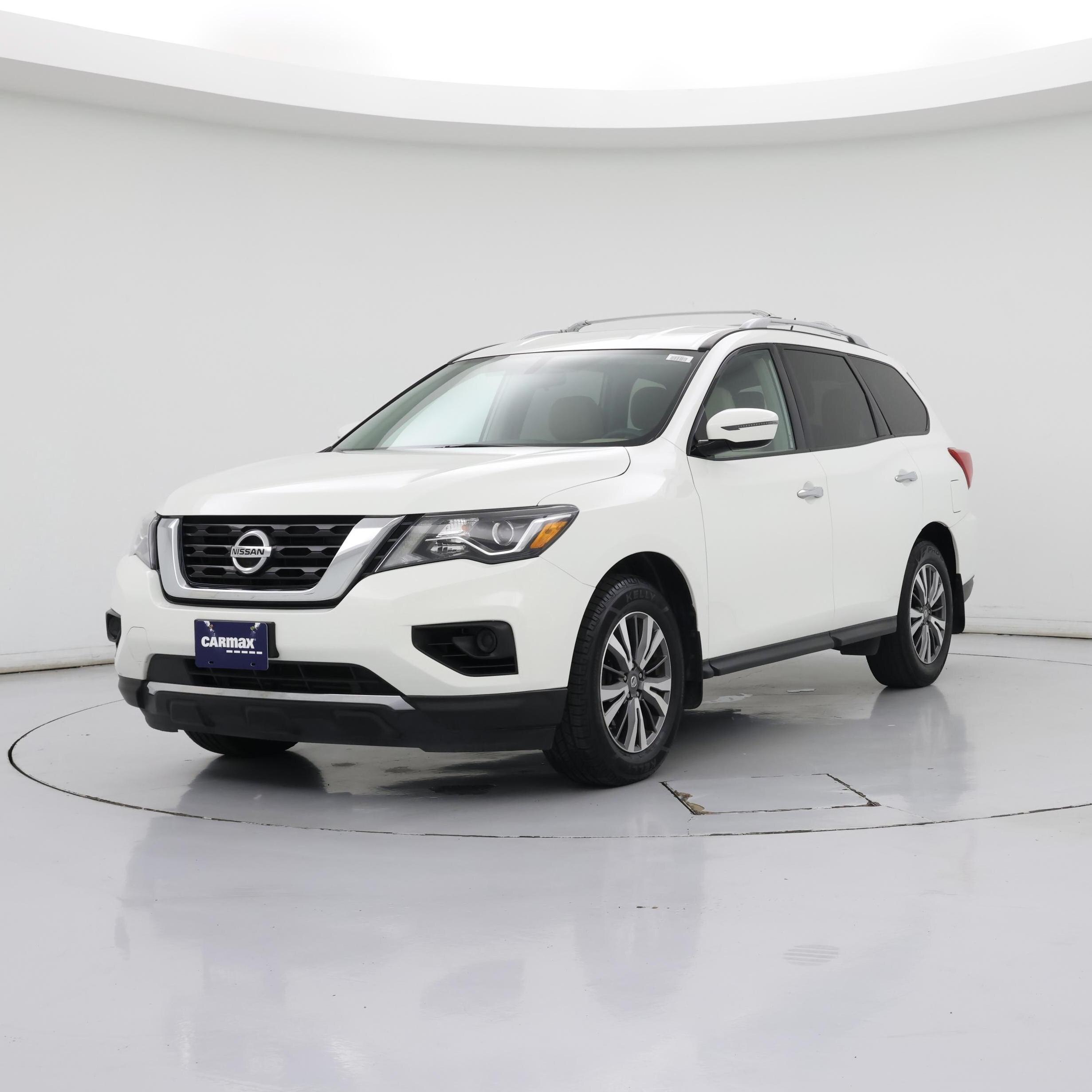 Thumbnail: 2017 Nissan Pathfinder - 4