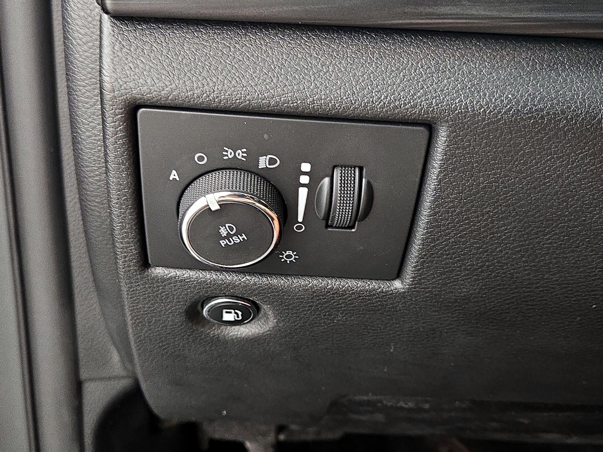 Thumbnail: 2019 Jeep Grand Cherokee - 13