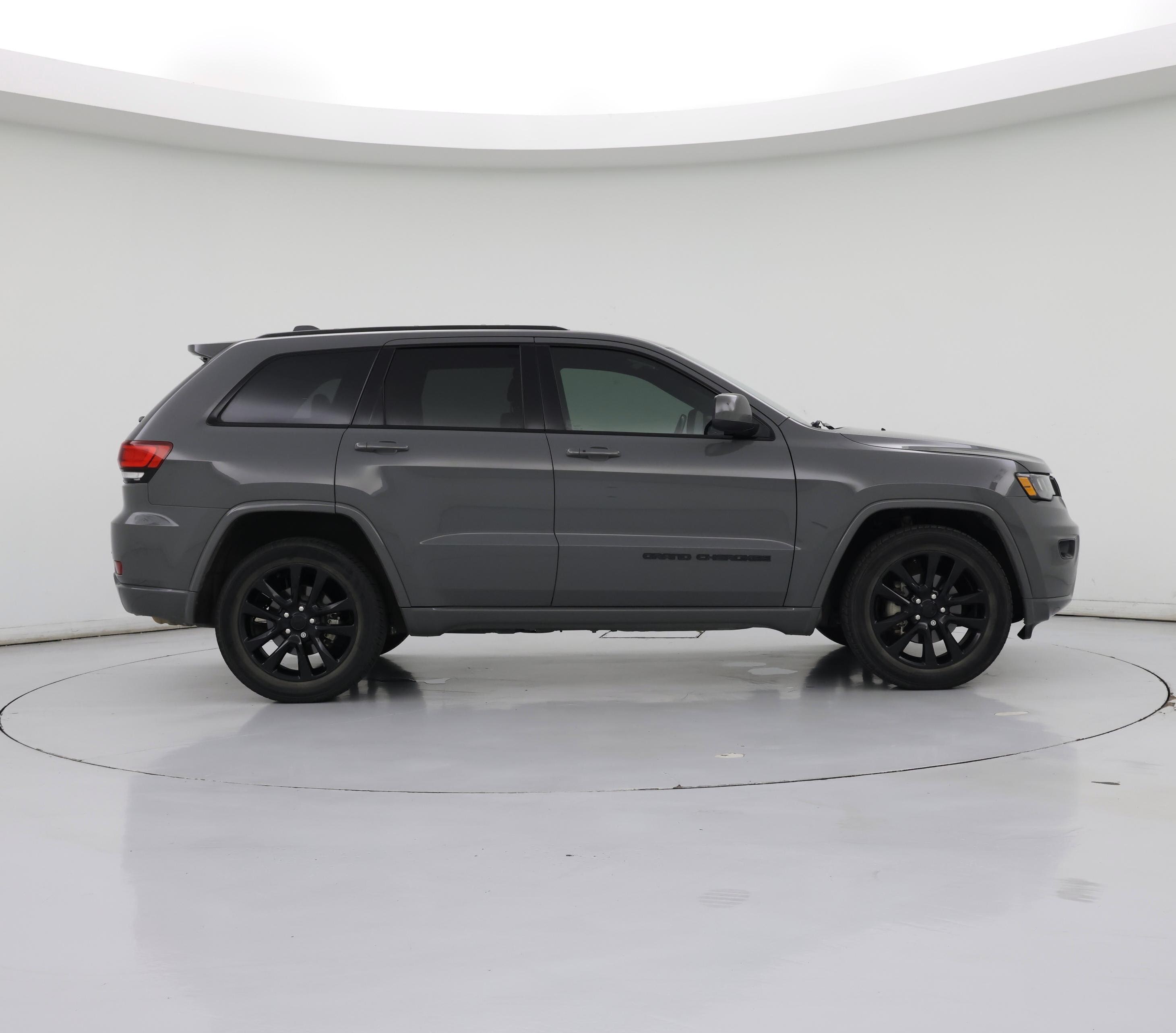 Thumbnail: 2019 Jeep Grand Cherokee - 7