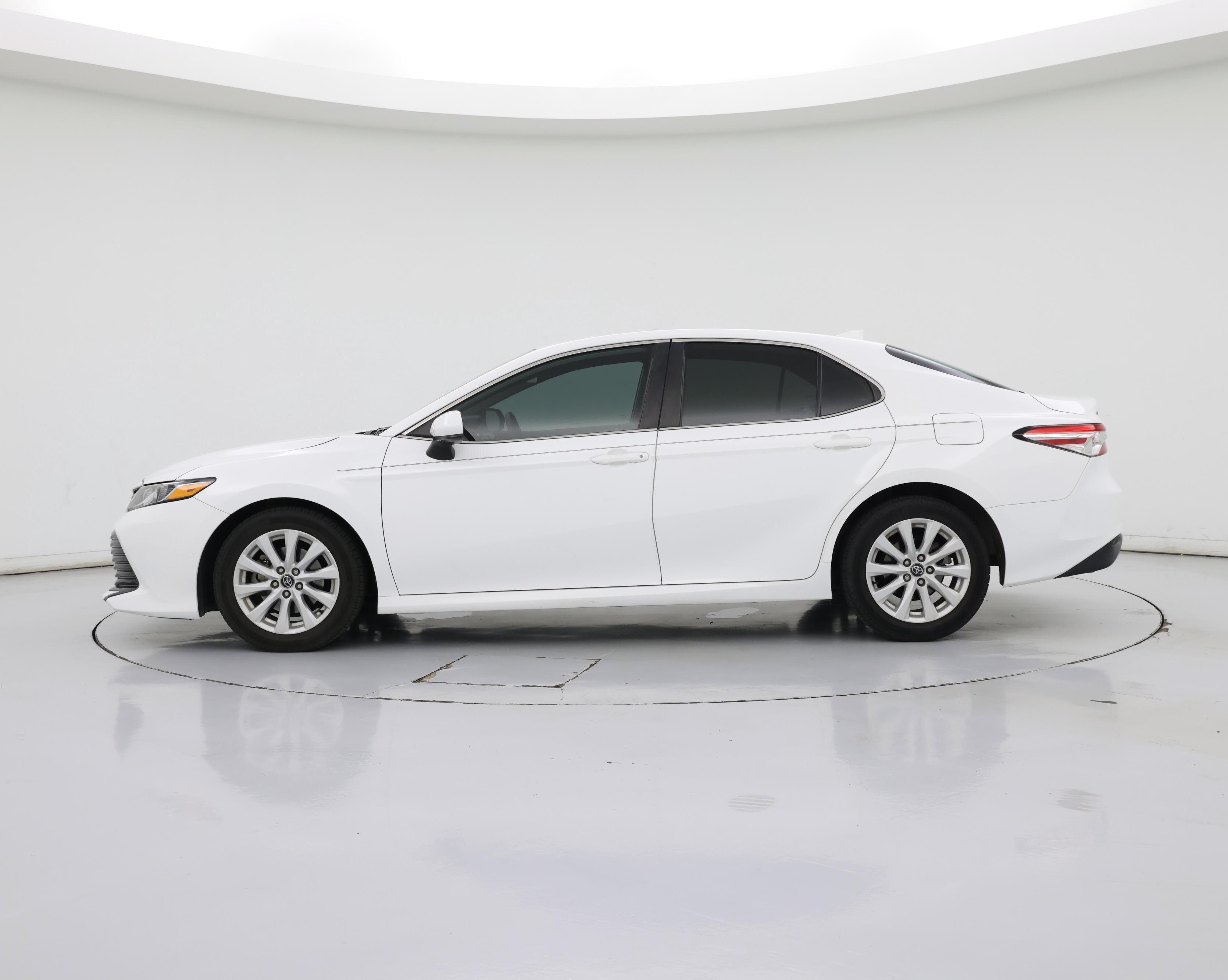 Thumbnail: 2020 Toyota Camry - 3