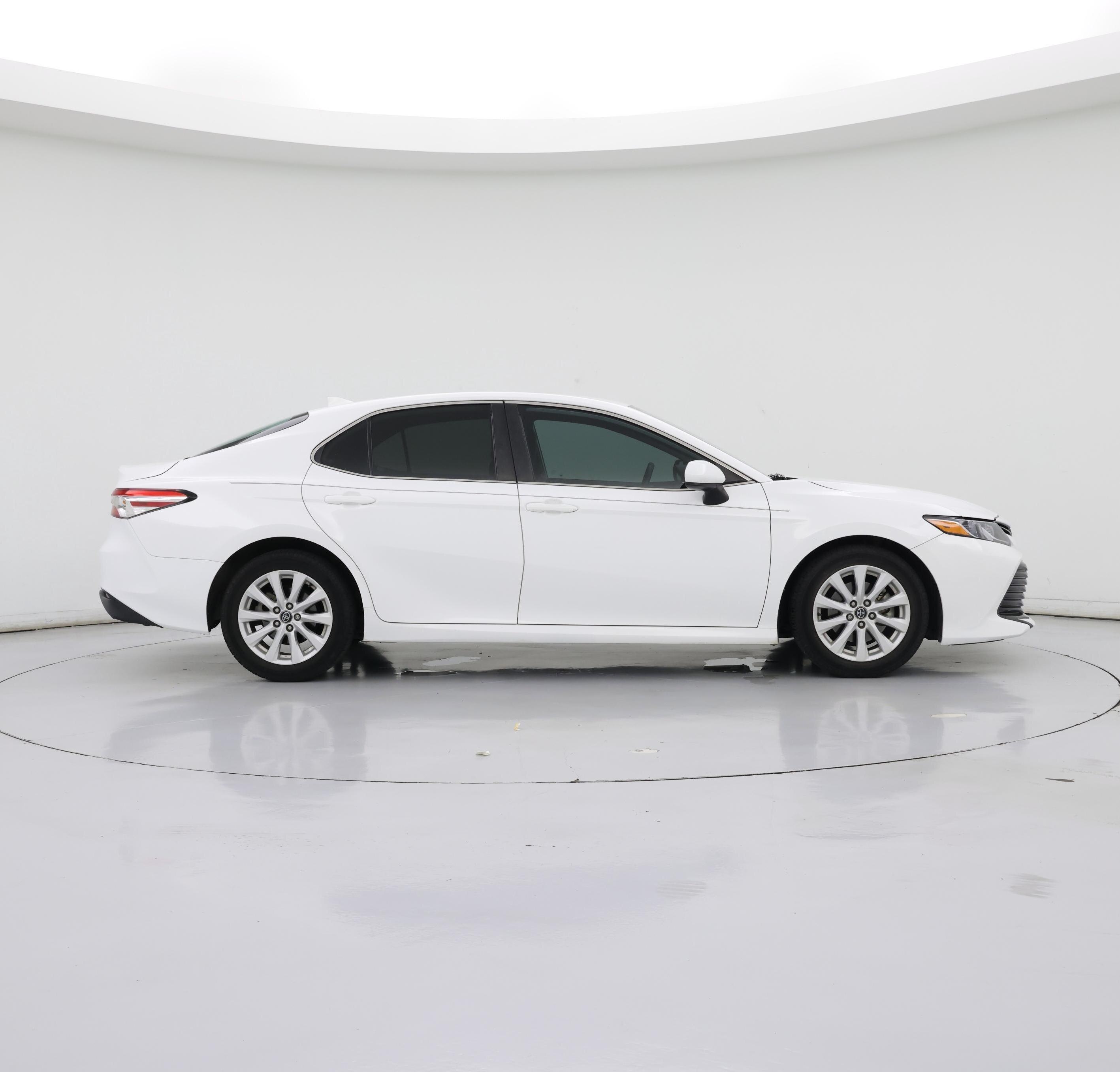 Thumbnail: 2020 Toyota Camry - 7