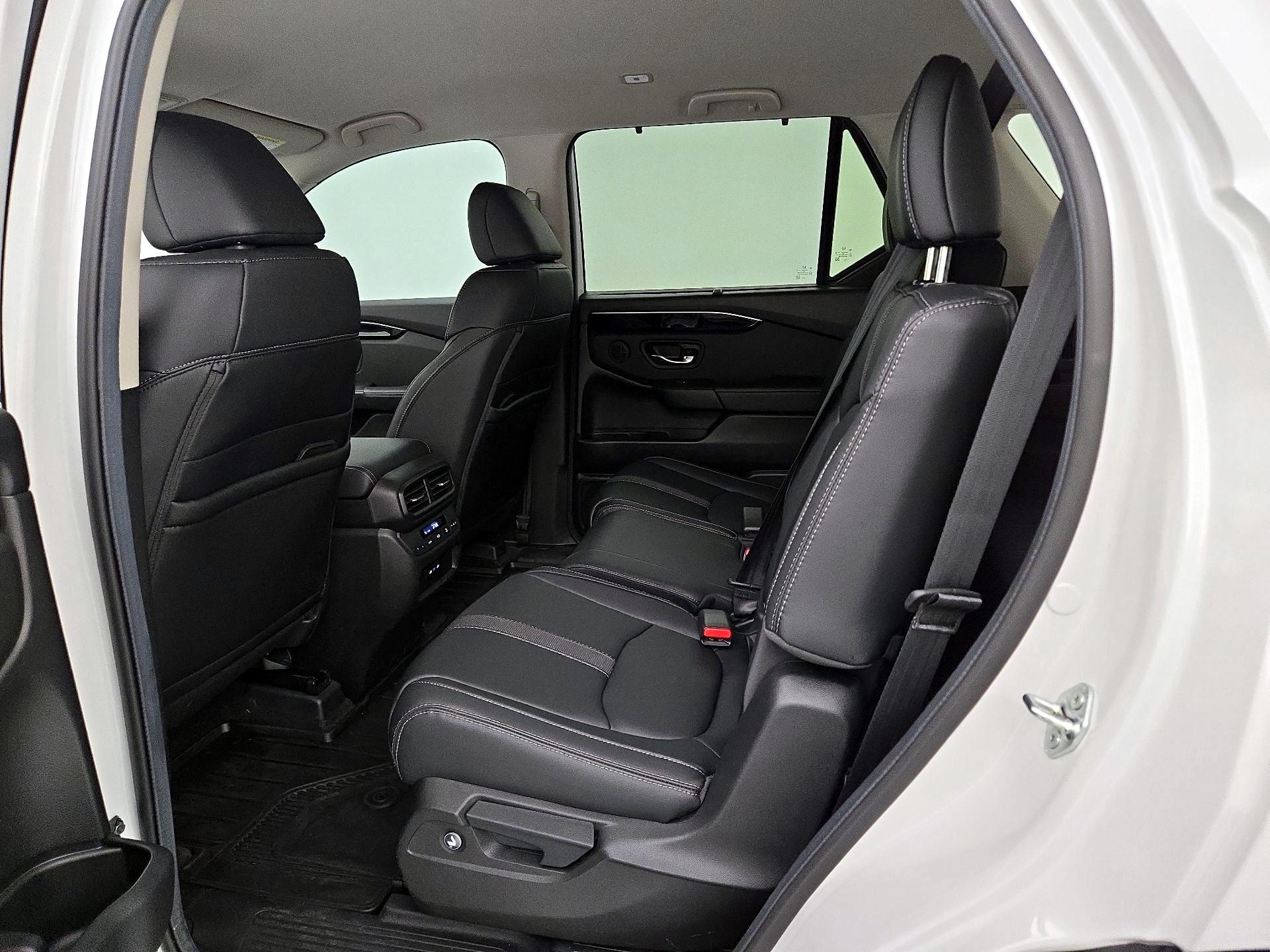 Thumbnail: 2025 Honda Pilot - 19