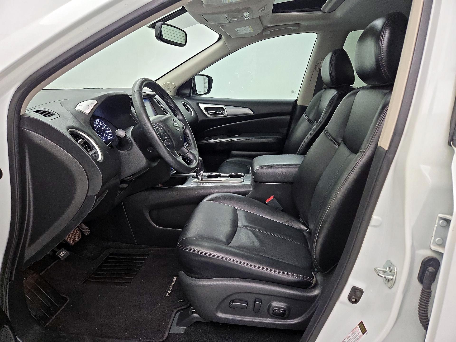 Thumbnail: 2019 Nissan Pathfinder - 11