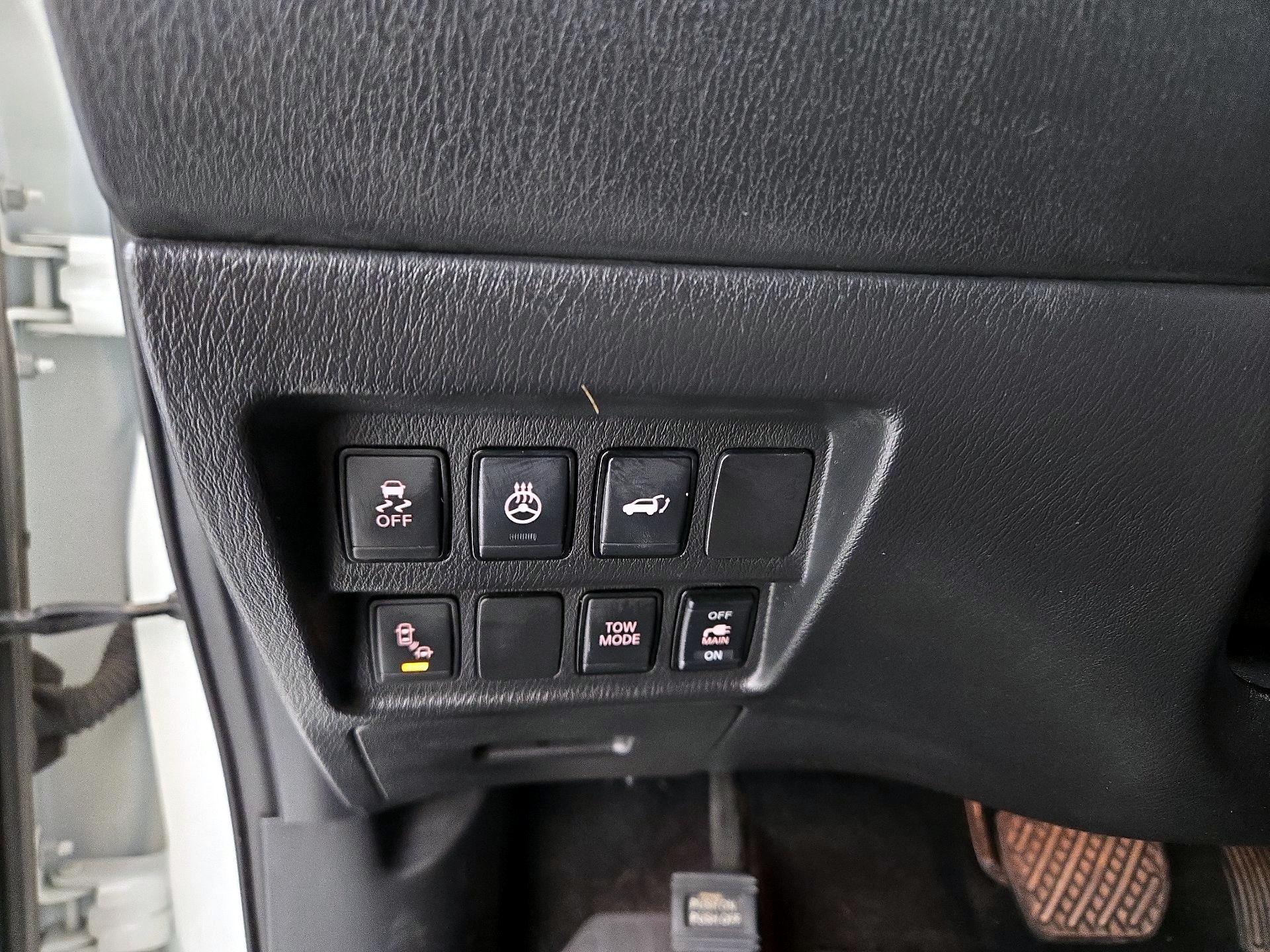 Thumbnail: 2019 Nissan Pathfinder - 13