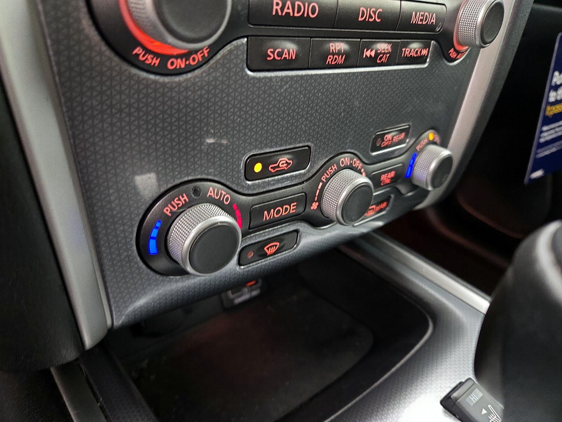 Thumbnail: 2019 Nissan Pathfinder - 17