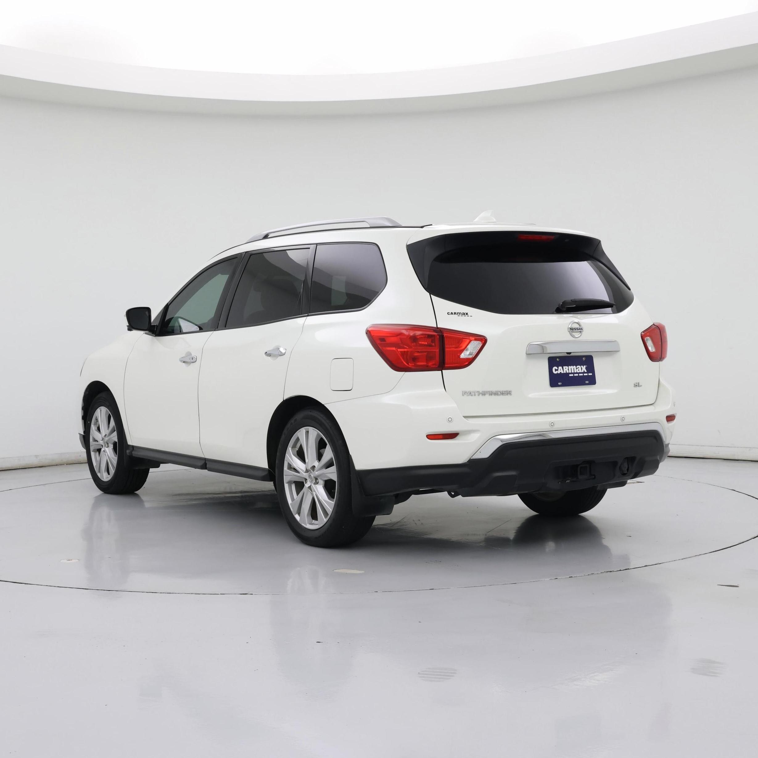 Thumbnail: 2019 Nissan Pathfinder - 2