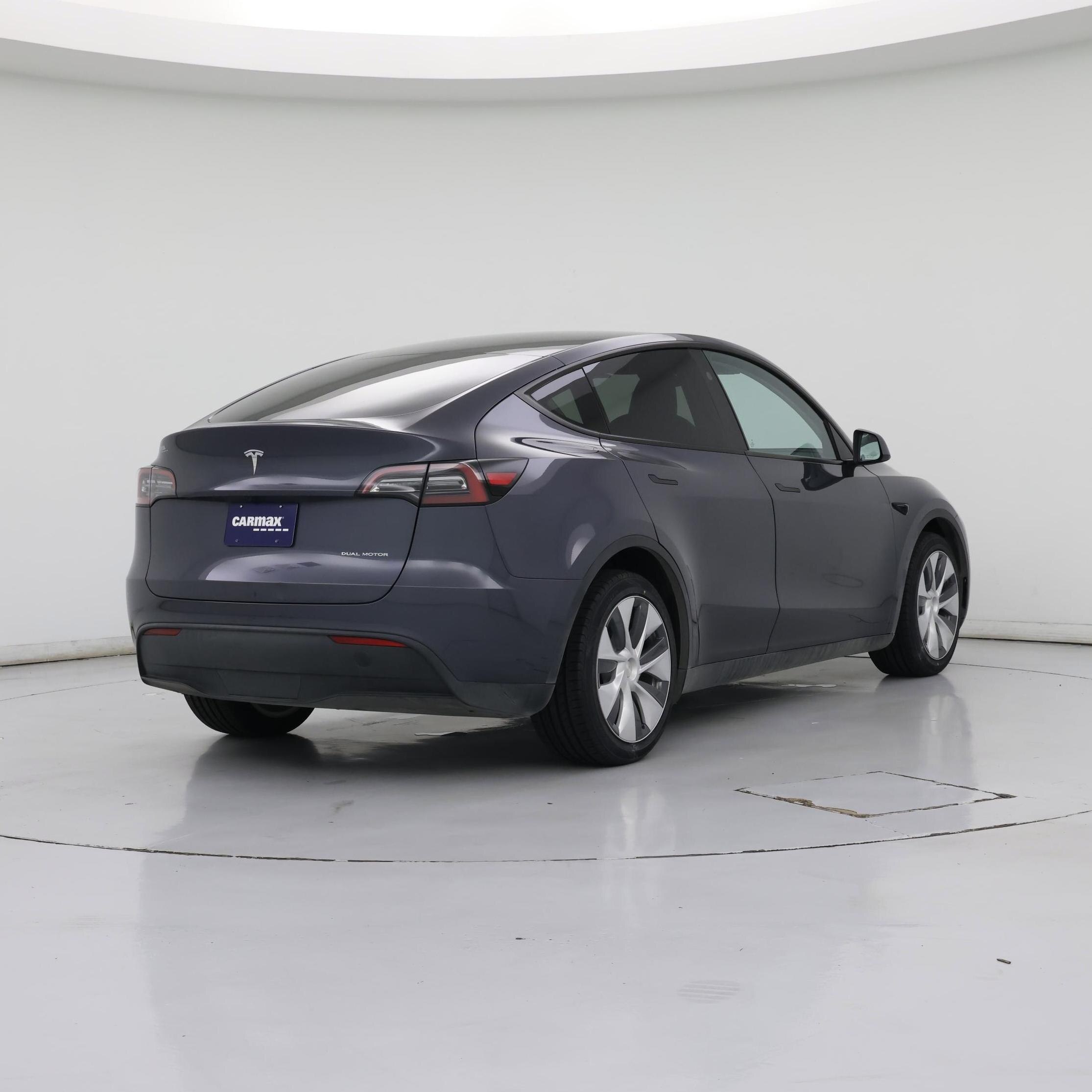Thumbnail: 2023 Tesla Model Y - 8