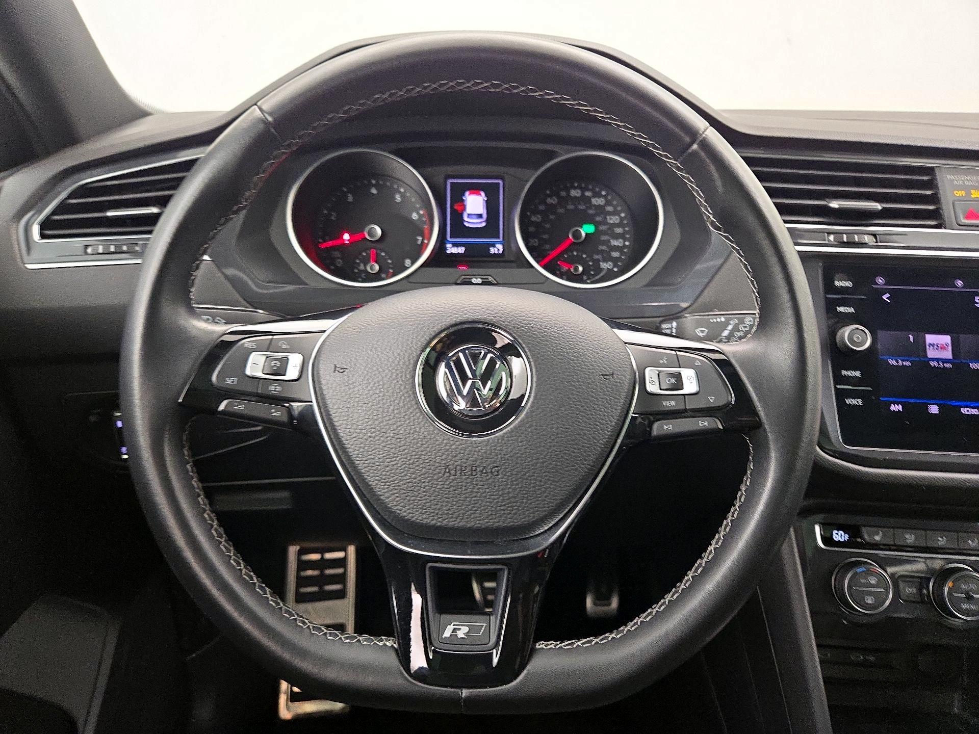 Thumbnail: 2021 Volkswagen Tiguan - 10
